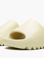 Yeezy Adidas Yeezy Slide "Bone"