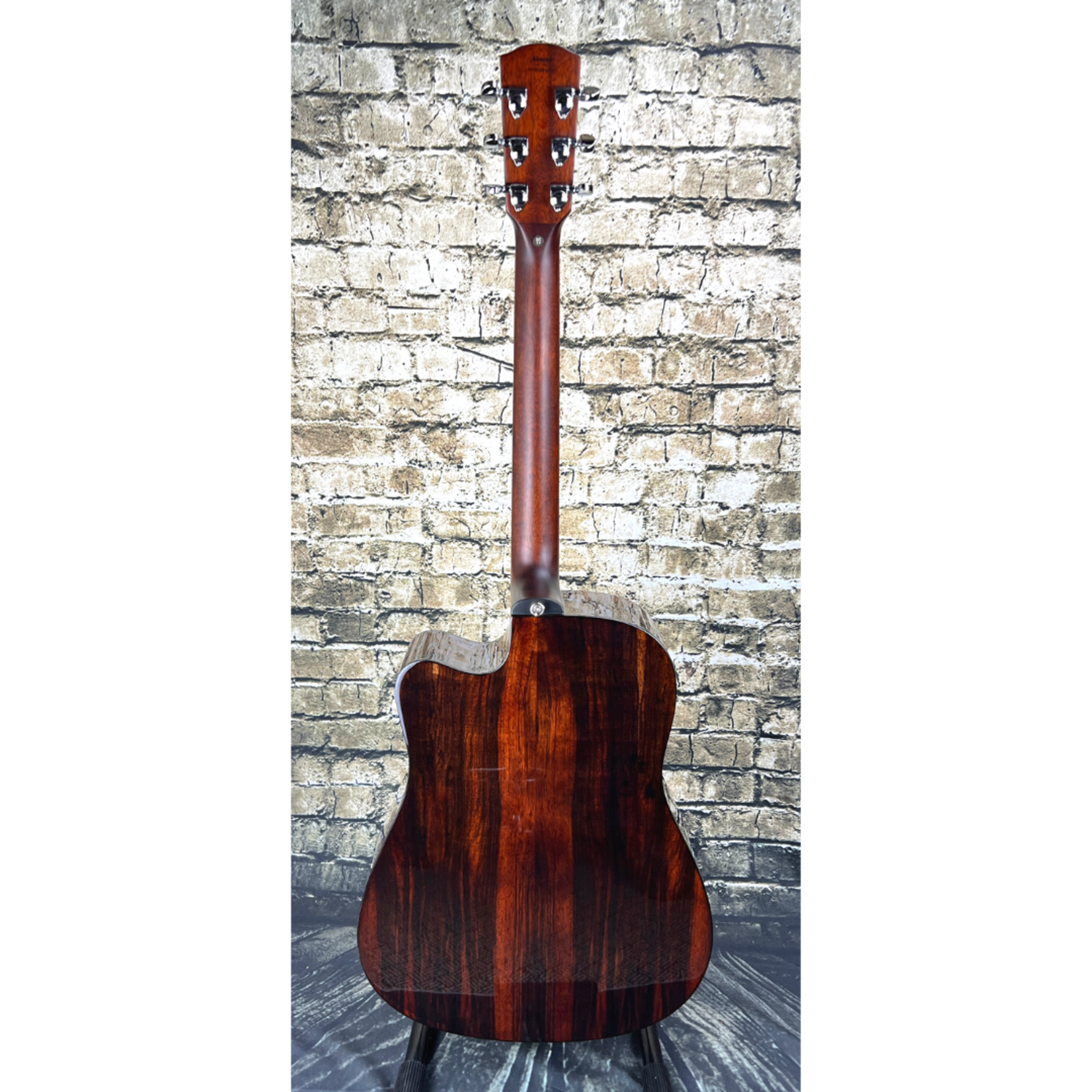Alvarez ADE90CEAR Artist Elite Dreadnought Acoustic-Electric w/ Bevel Edge Armrest Cutaway EQ & Tuner