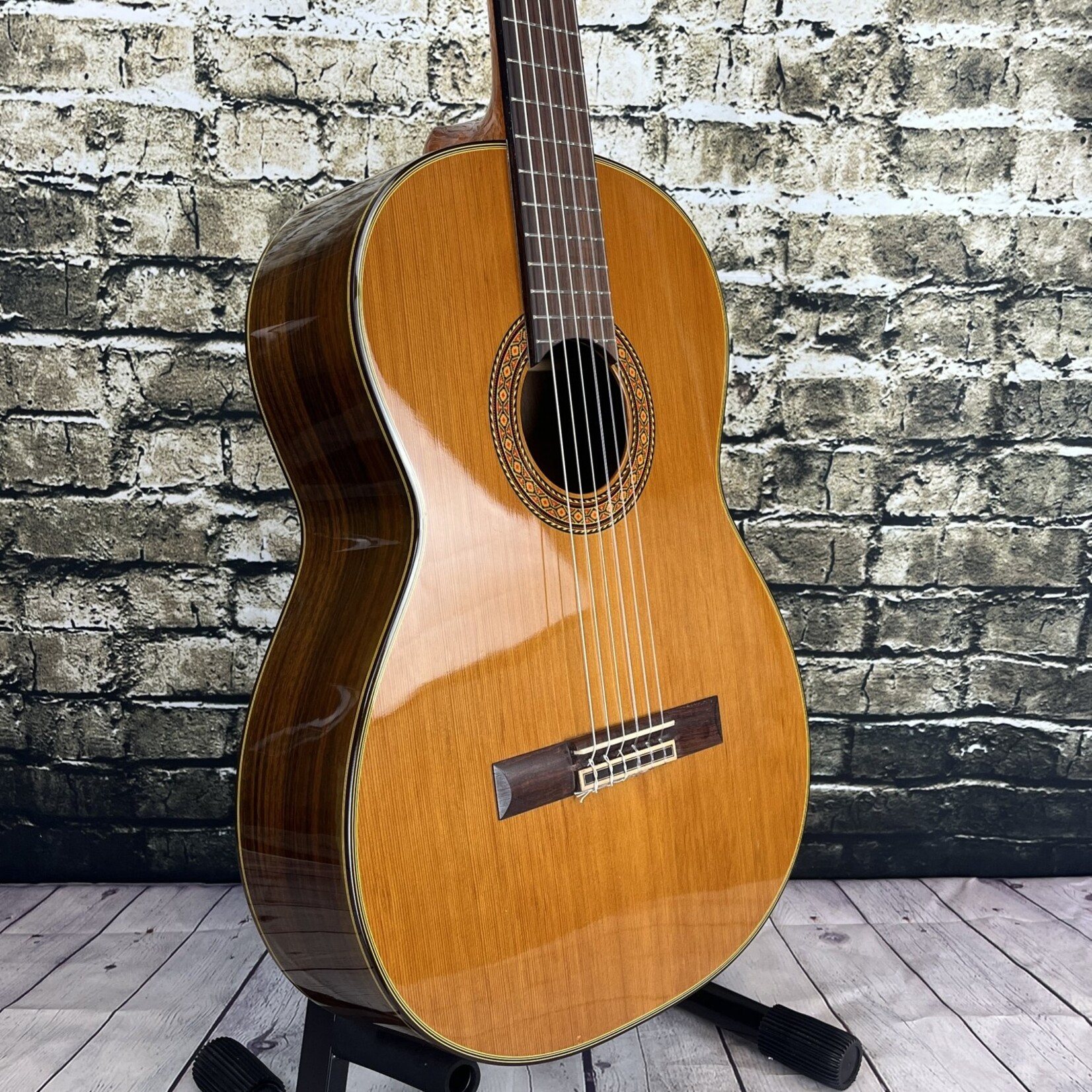 Takamine 2000 C-132S Classical Guitar W/Case - Natural (Used)