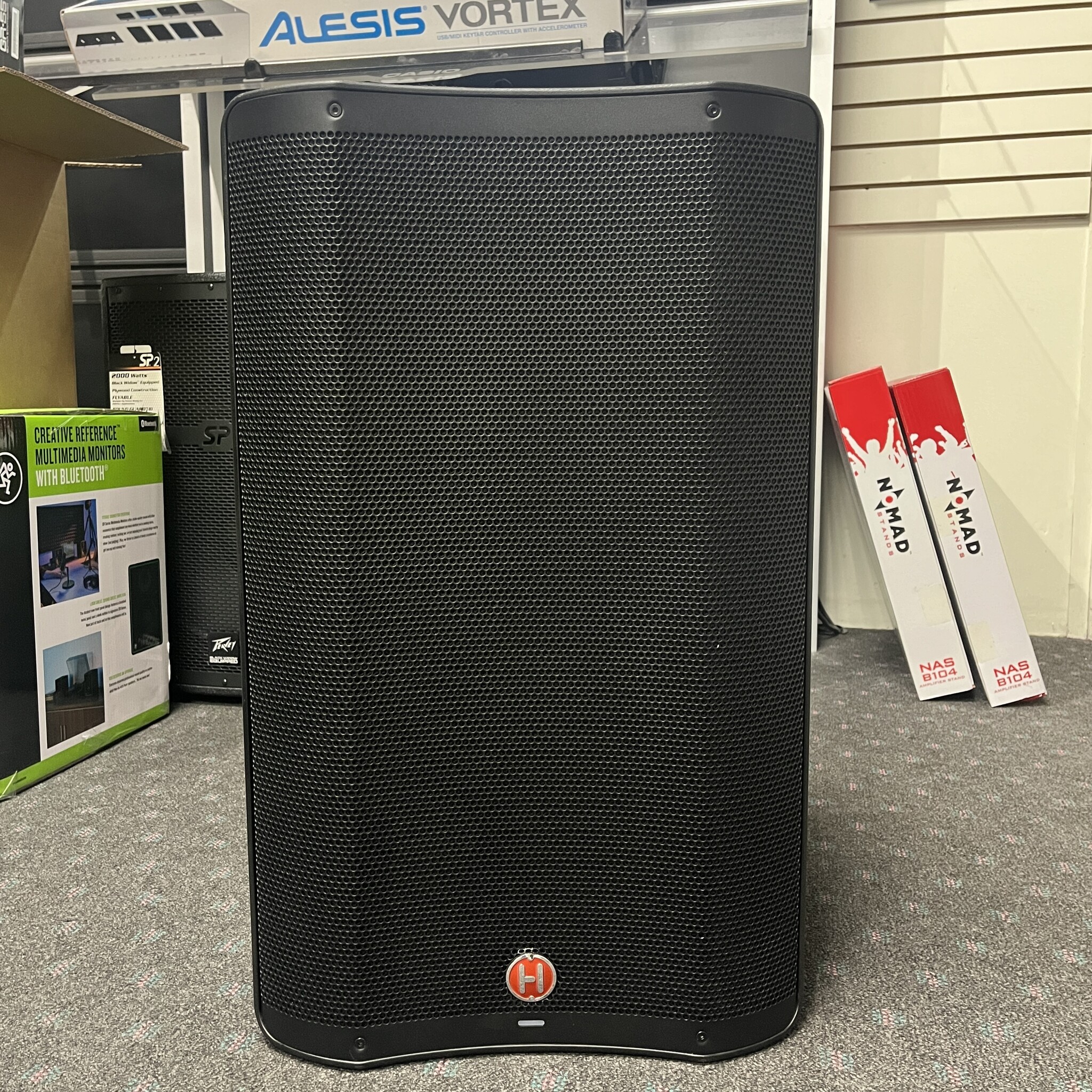 Harbinger Vari Series V2315 Powered Speaker W/Bluetooth Sound of Music