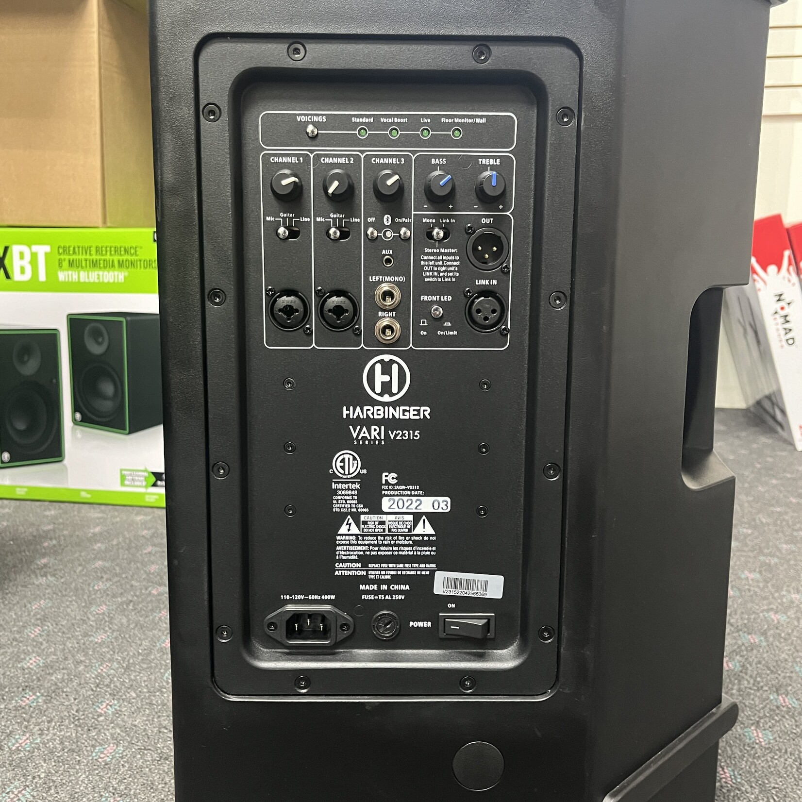 Harbinger Vari Series V2315 Powered Speaker W/Bluetooth Sound of Music