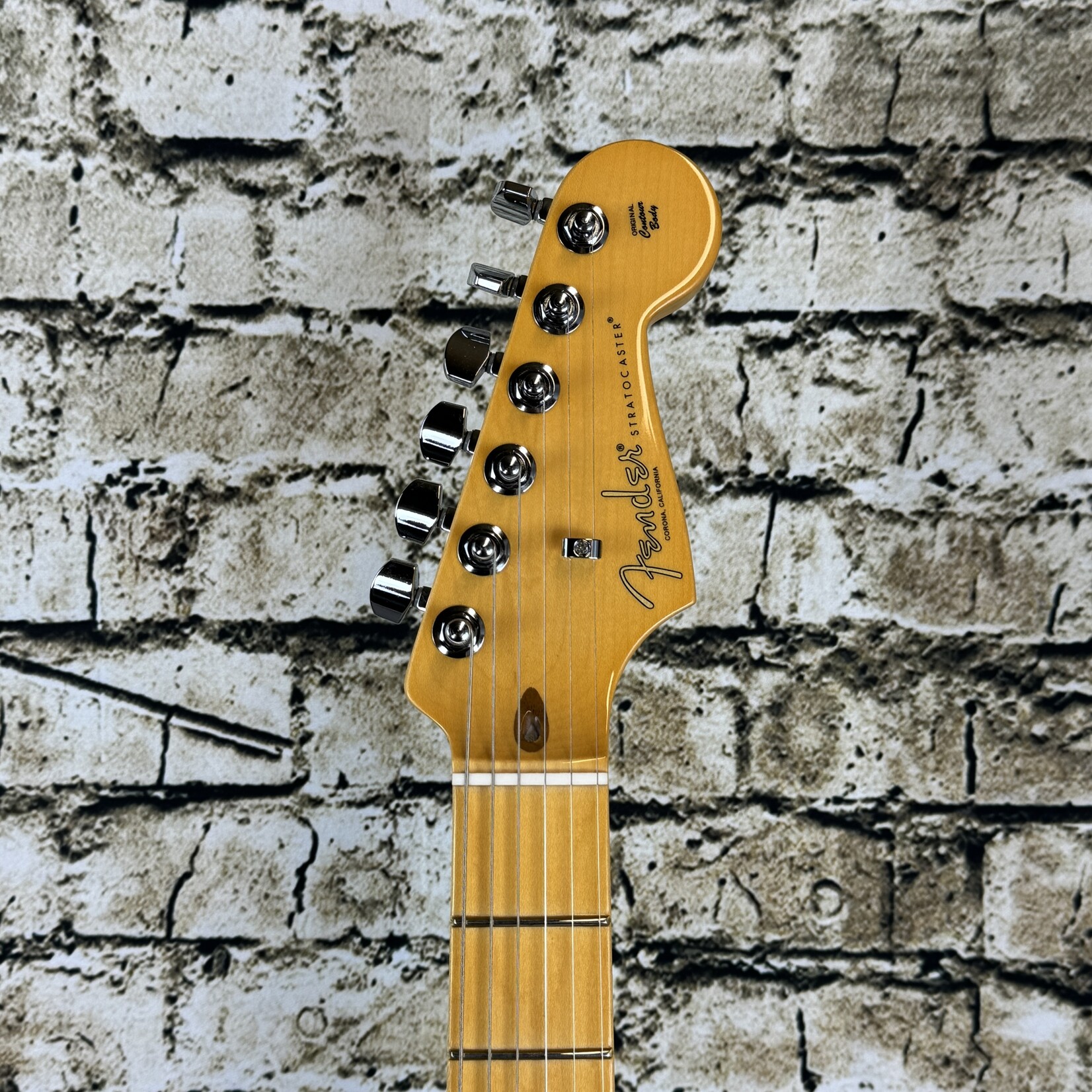 Fender American Professional II Stratocaster, Maple Fingerboard W/Case - Sienna Sunburst