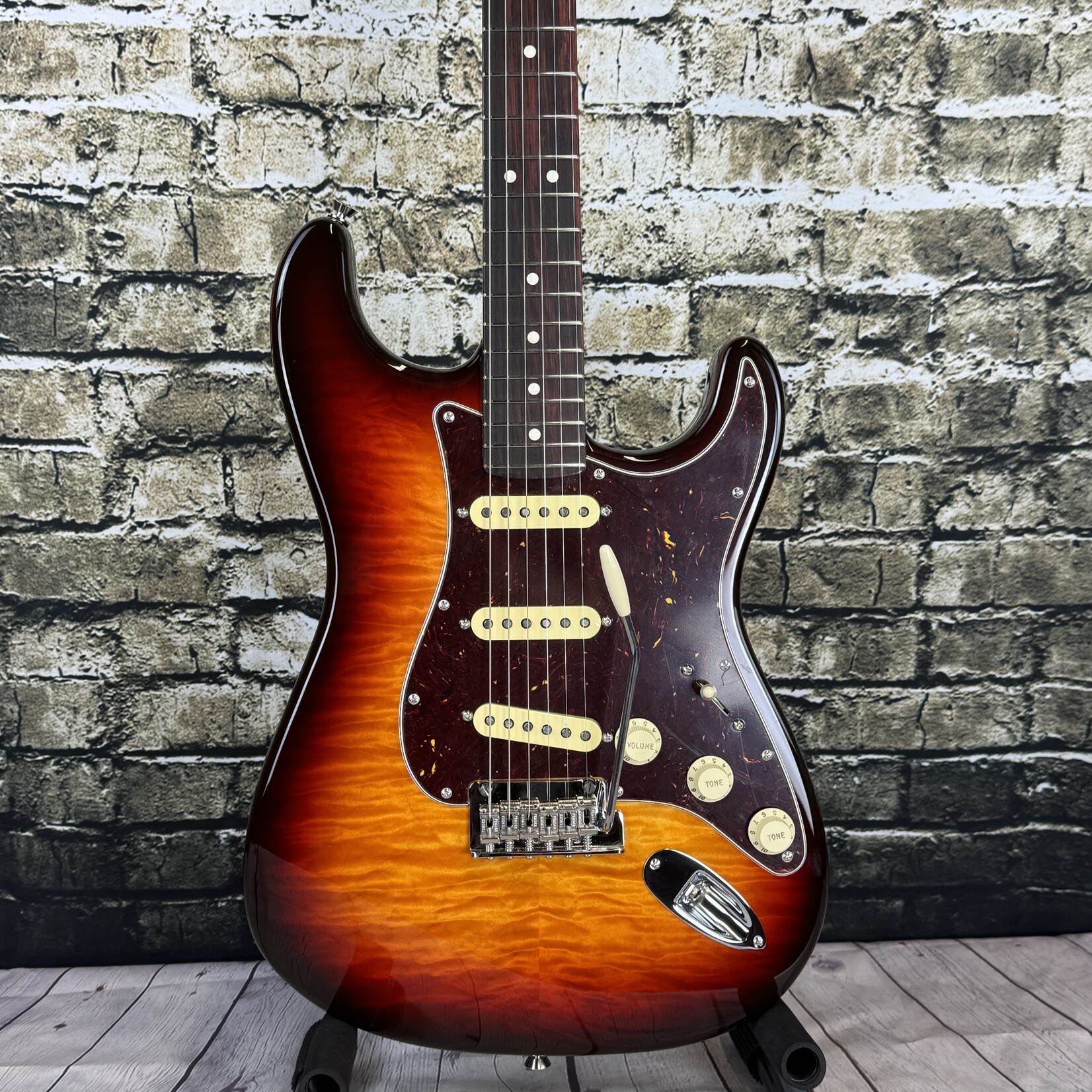 Fender 70th Anniversary American Professional II Stratocaster, Rosewood Fingerboard W/Case - Comet Burst