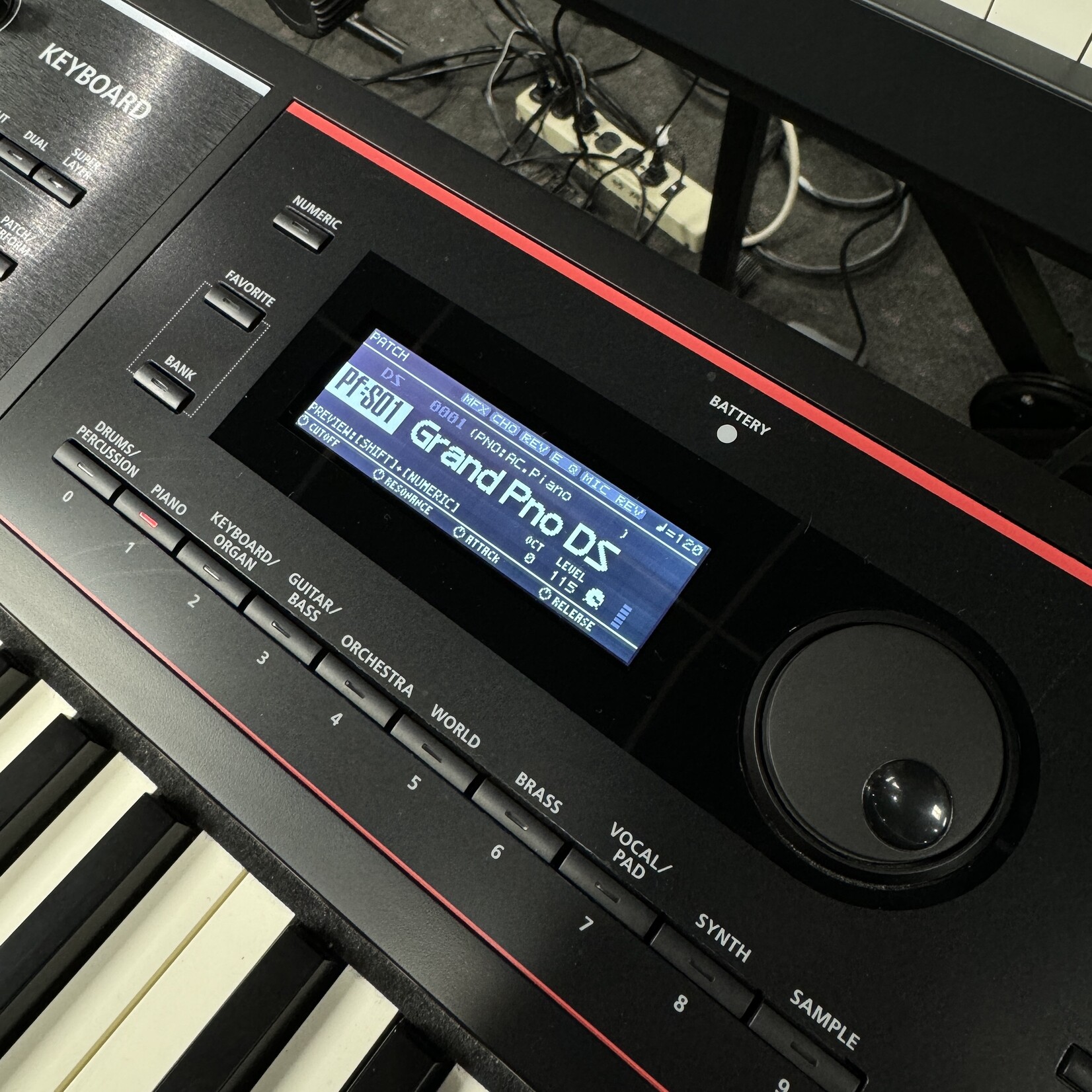 Roland JUNO-DS88 88-Key Synthesizer - (Used)