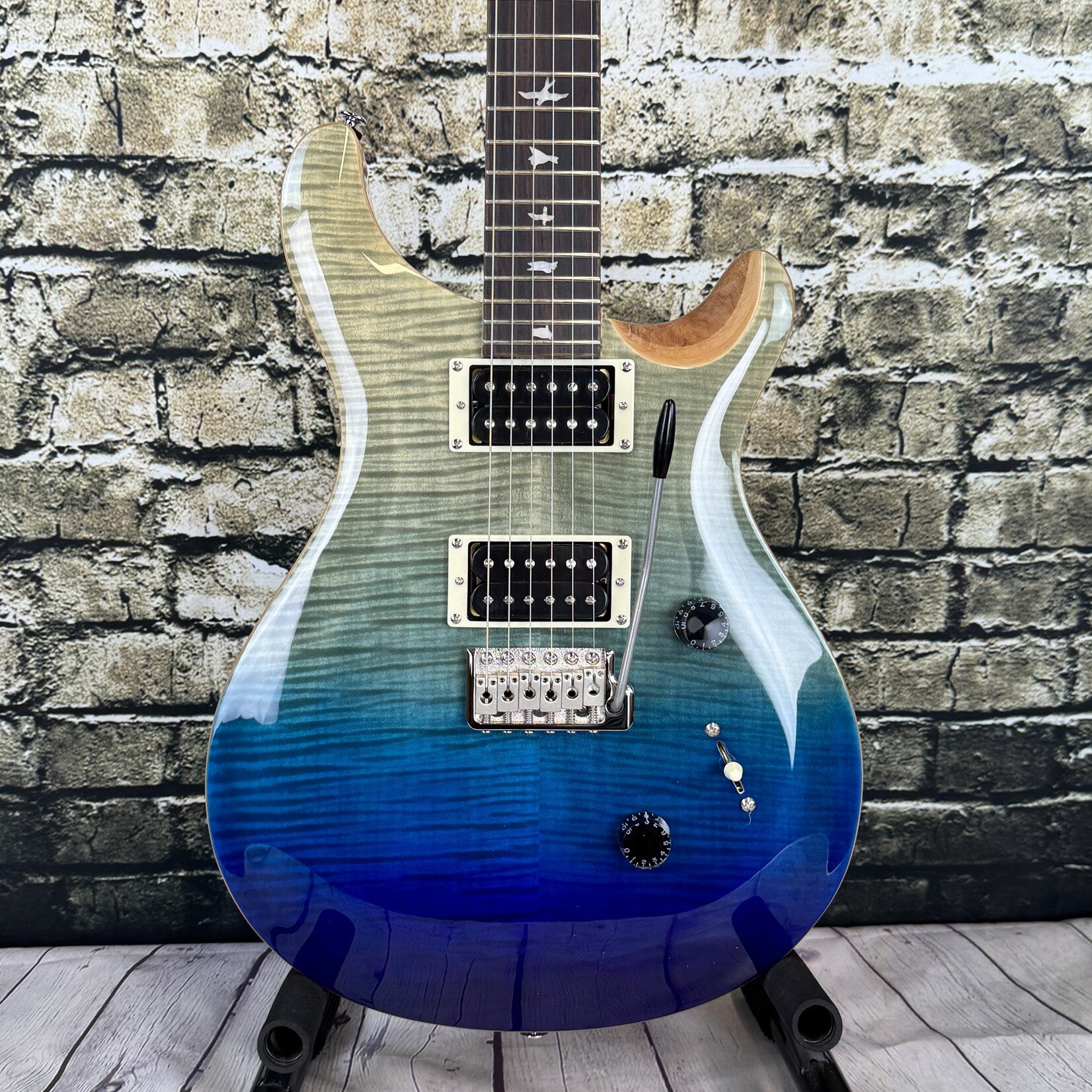 PRS SE Custom 24 Electric Guitar W/Gig Bag - Blue Fade