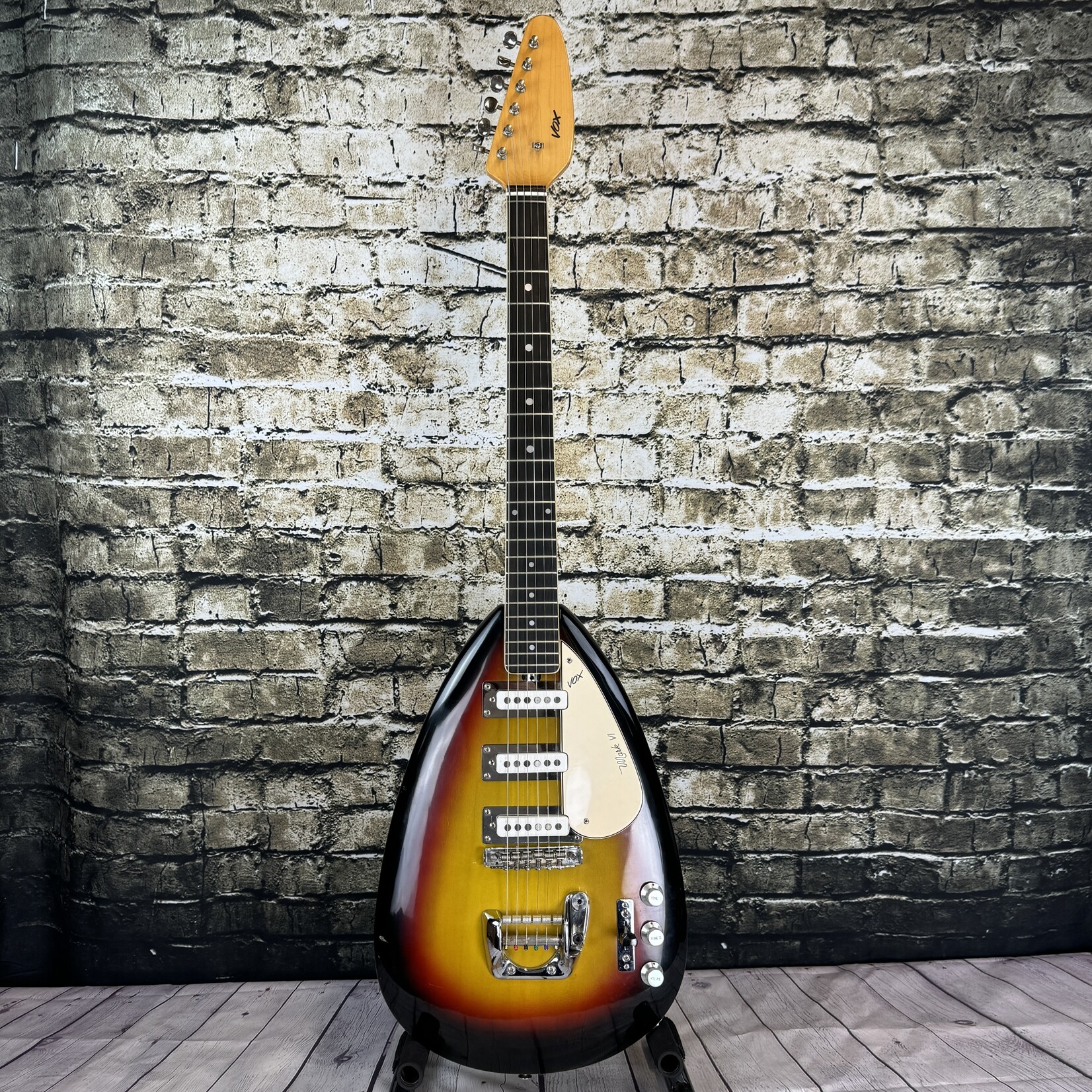 Vox 60's Vintage Mark VI Teardrop Style Guitar - (Used)
