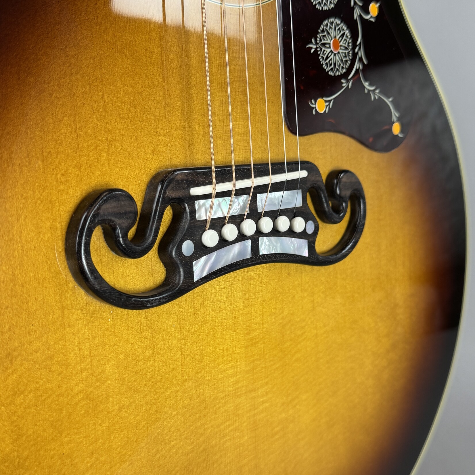 Gibson Acoustic SJ-200 Original Acoustic Guitar - Vintage Sunburst
