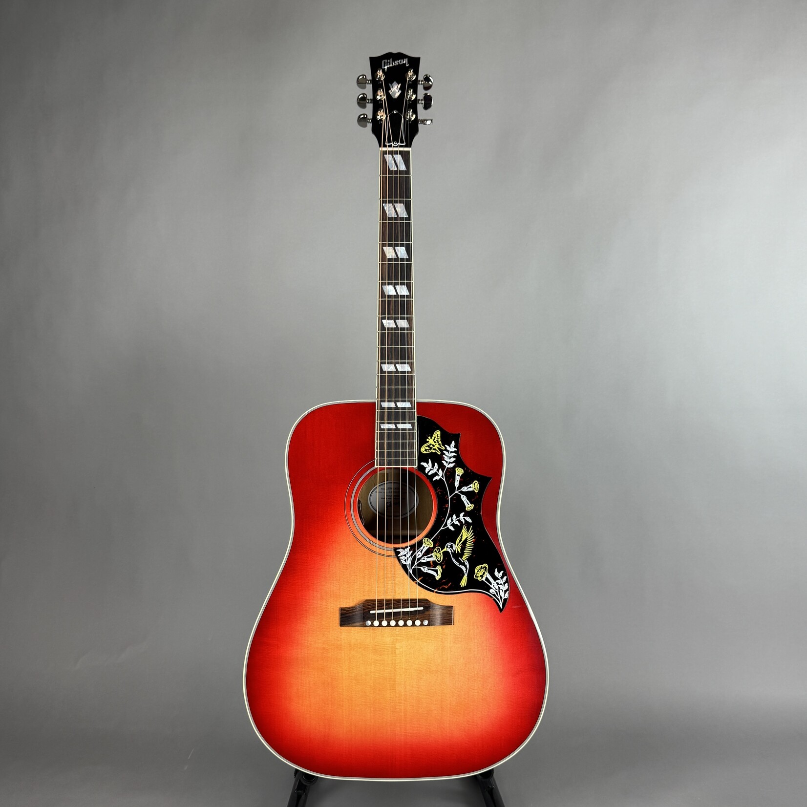 Gibson Acoustic Hummingbird Standard Acoustic-Electric Guitar W/Case - Vintage Cherry Sunburst