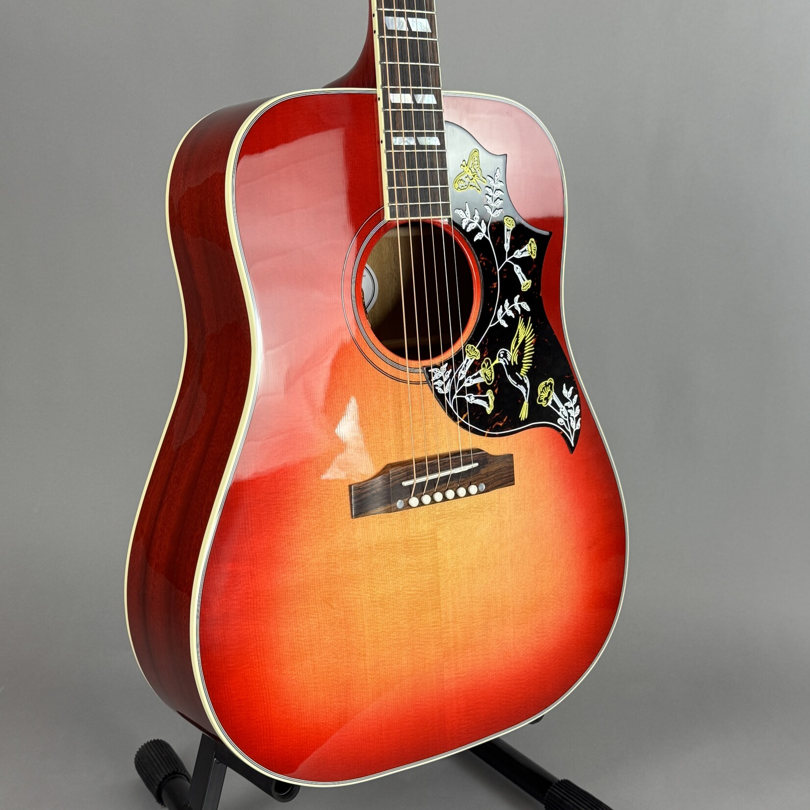 Gibson Acoustic Hummingbird Standard Acoustic-Electric Guitar W/Case - Vintage Cherry Sunburst
