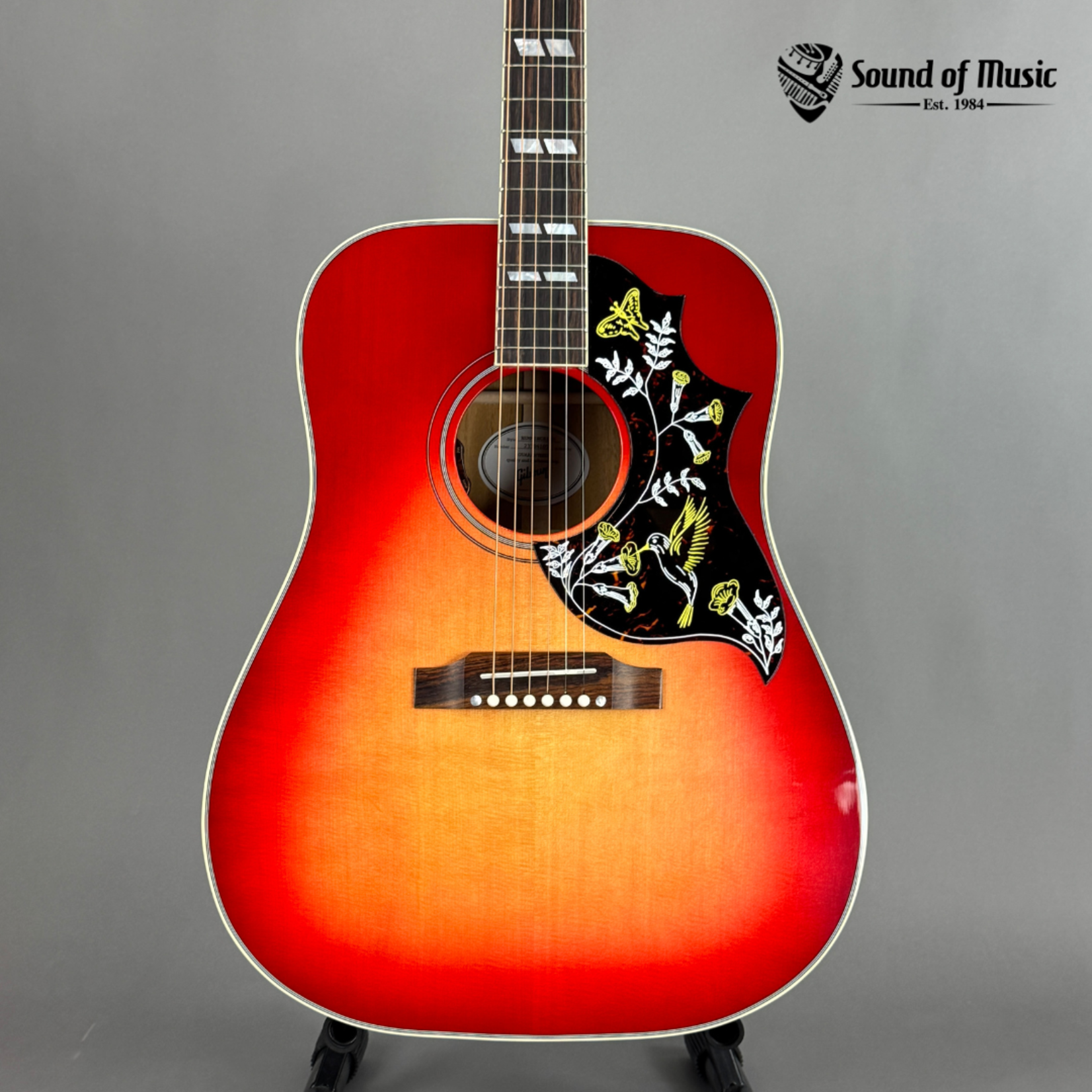 Gibson Acoustic Hummingbird Standard Acoustic-Electric Guitar W/Case - Vintage Cherry Sunburst