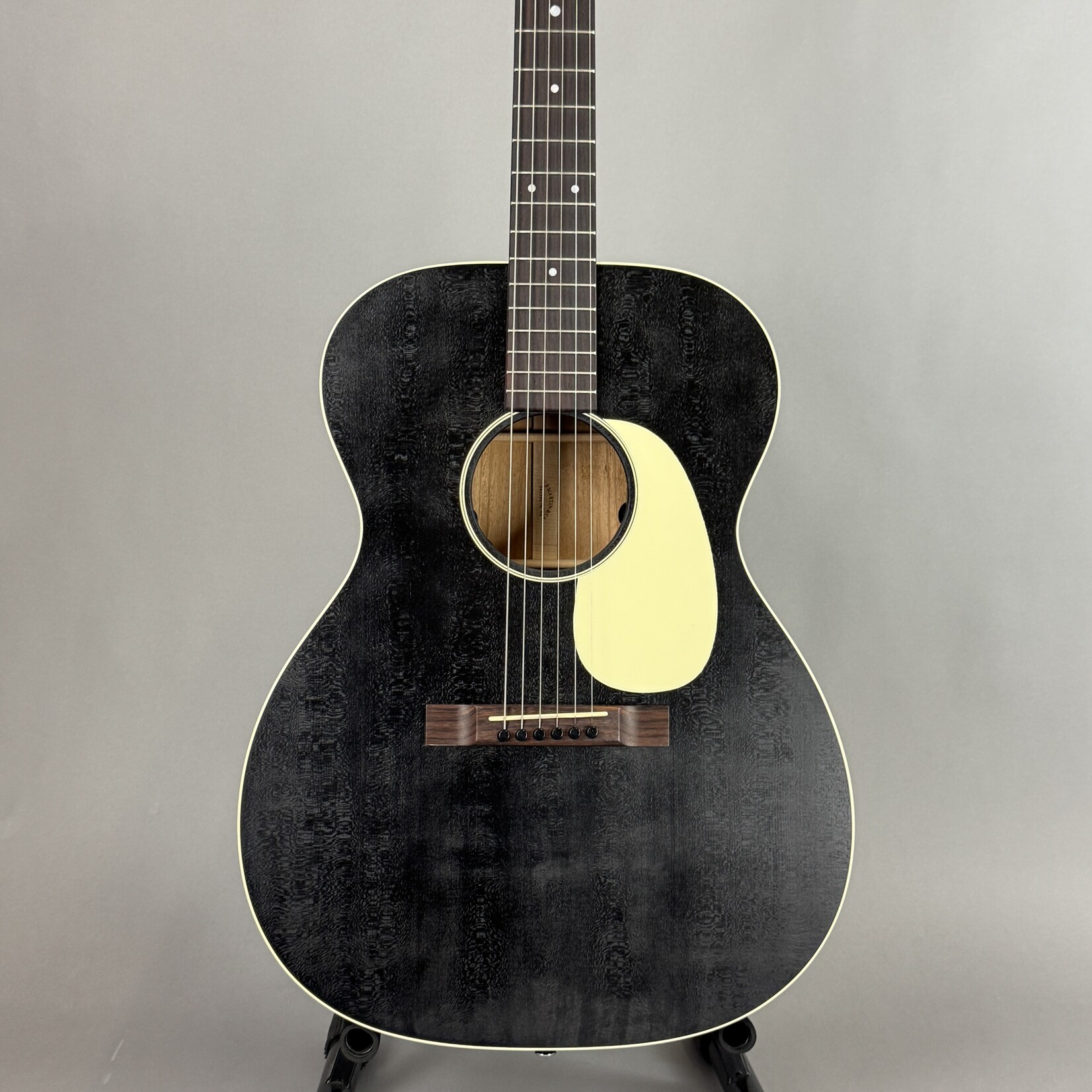 Martin 000-17E Acoustic-Electric Guitar W/Softshell Case - Black Smoke