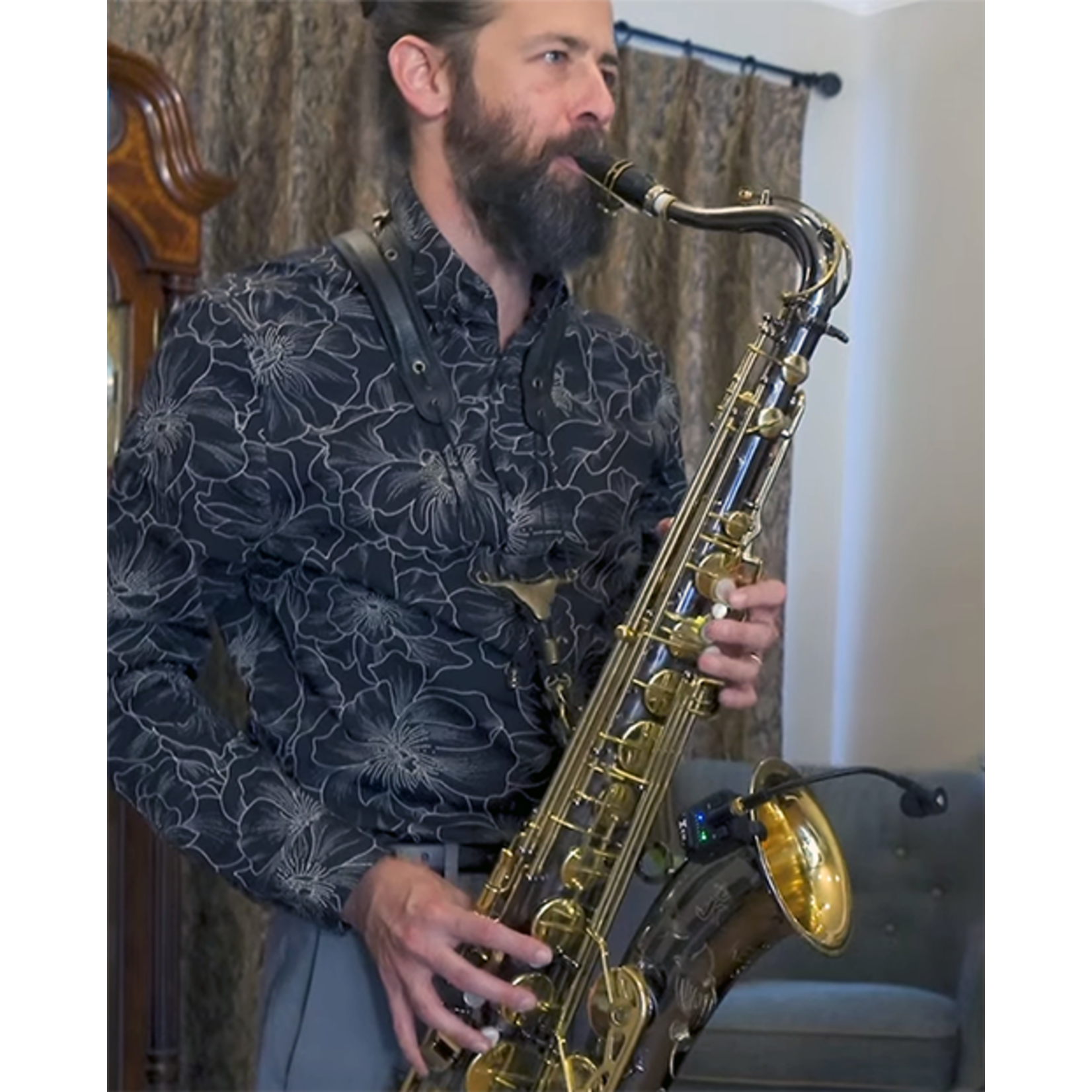 XVive U7 Saxophone and Trumpet Wireless System