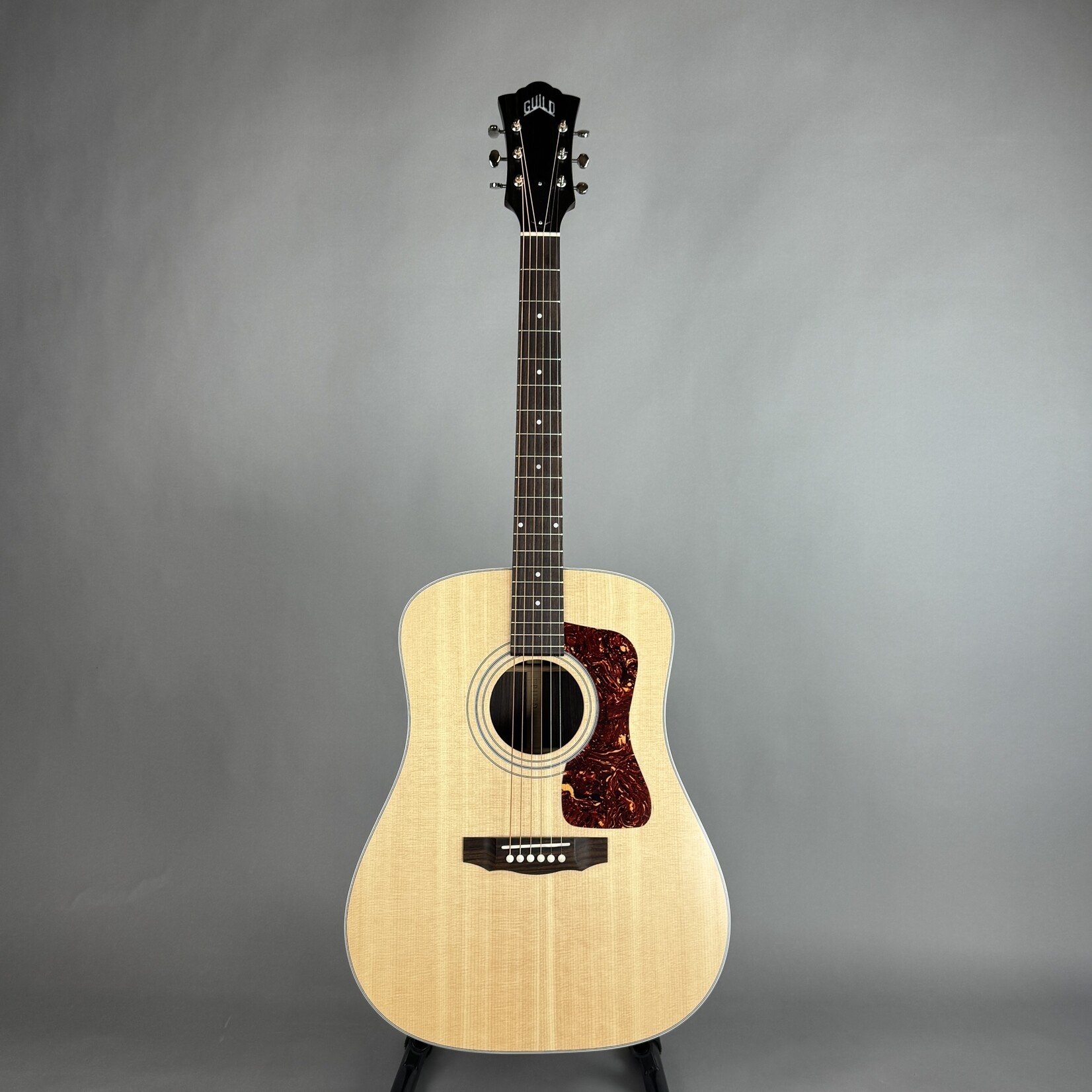 Guild D-50 Standard Dreadnought Acoustic Guitar W/Case - Natural