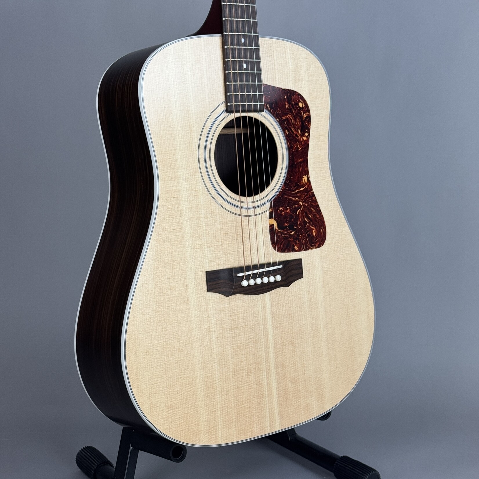 Guild D-50 Standard Dreadnought Acoustic Guitar W/Case - Natural