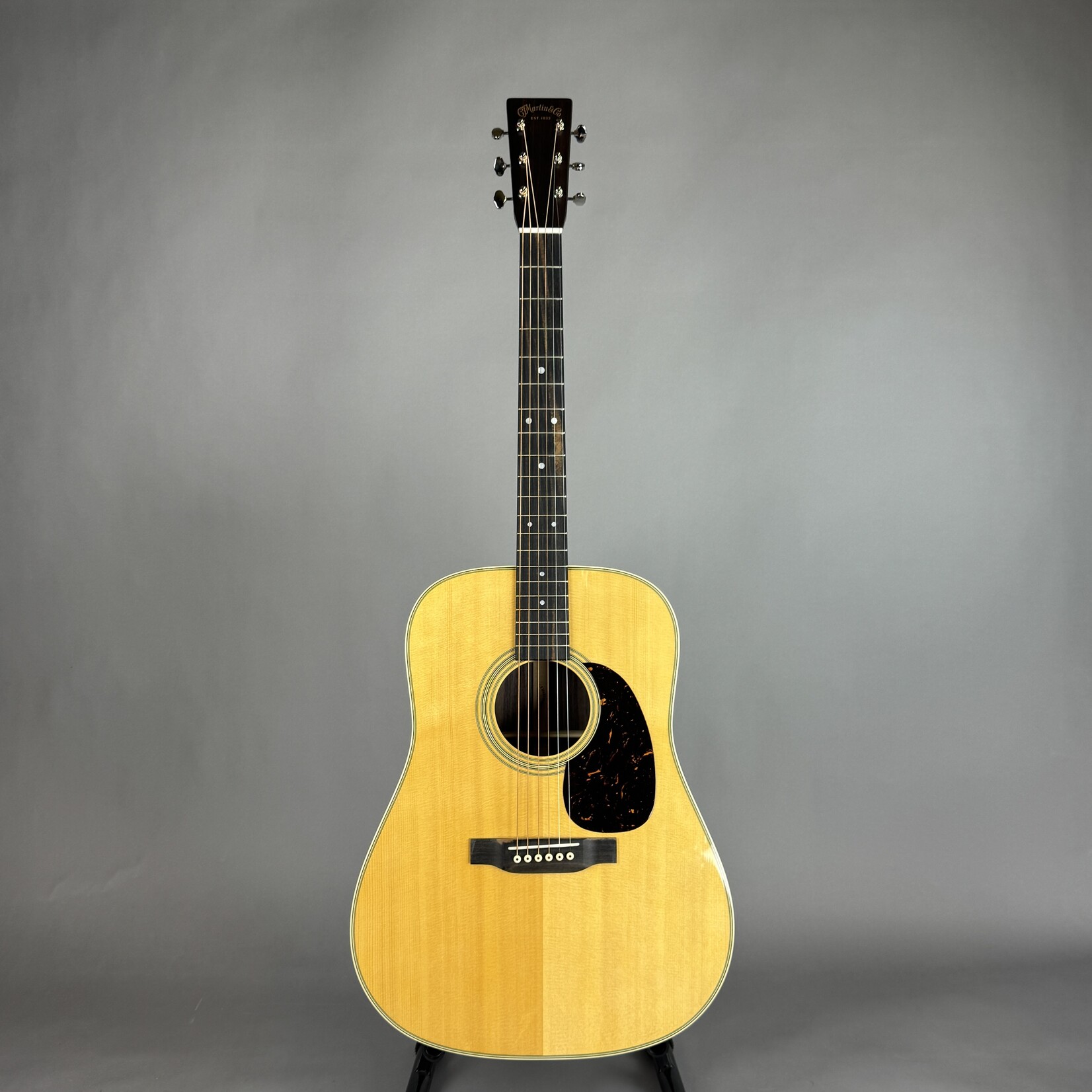 Martin D-28 Acoustic Guitar W/Hardshell Case - Natural Gloss