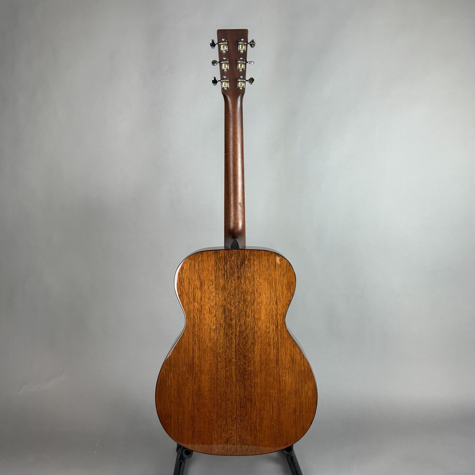 Martin 000-18 Acoustic Guitar W/Hardshell Case - Natural