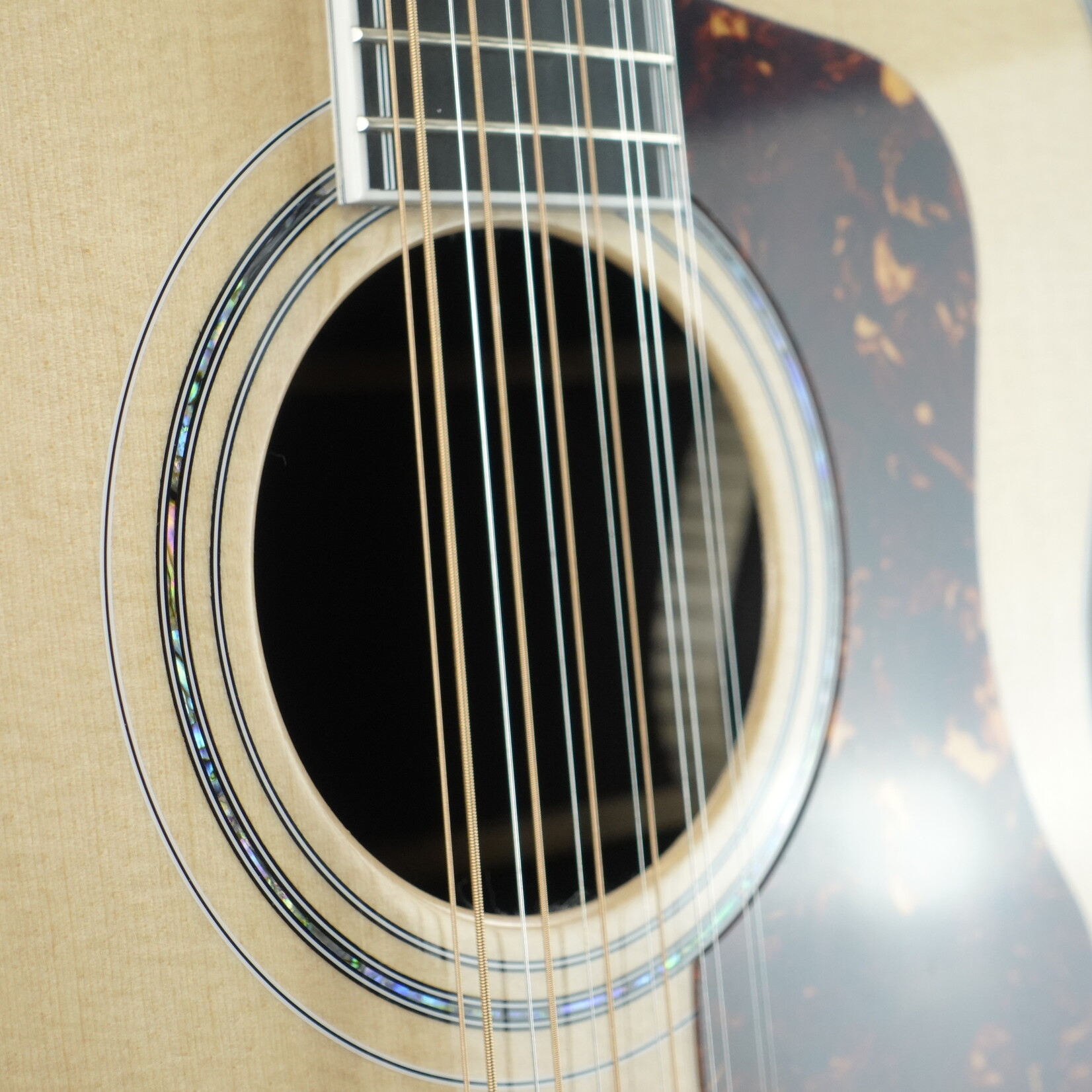 Guild F-512E 12-String Acoustic-Electric Guitar W/Case