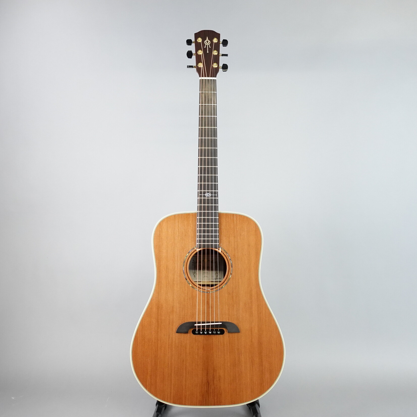 Alvarez Yairi DYM74 Masterworks Series Dreadnought Acoustic Guitar W/Case - Natural