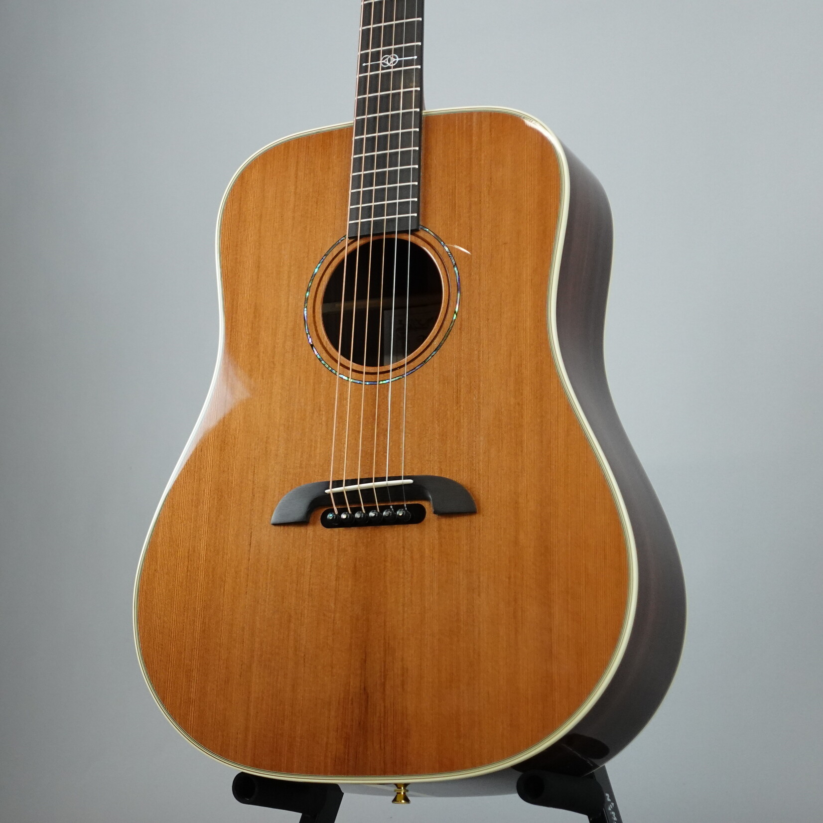 Alvarez Yairi DYM74 Masterworks Series Dreadnought Acoustic Guitar W/Case - Natural