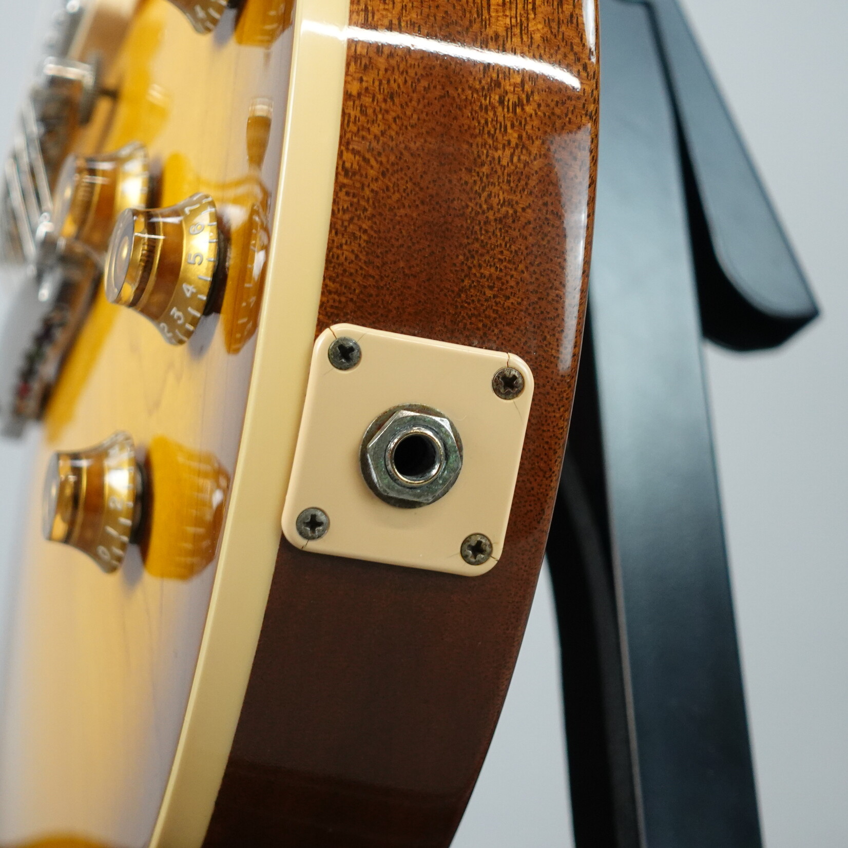 Gibson 2000's Les Paul Classic 60's Reissue W/Case - Honey Burst (Used)