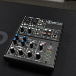 Mackie Mackie 402VLZ4 4-Channel Ultra Compact Analog Mixer - (Used)