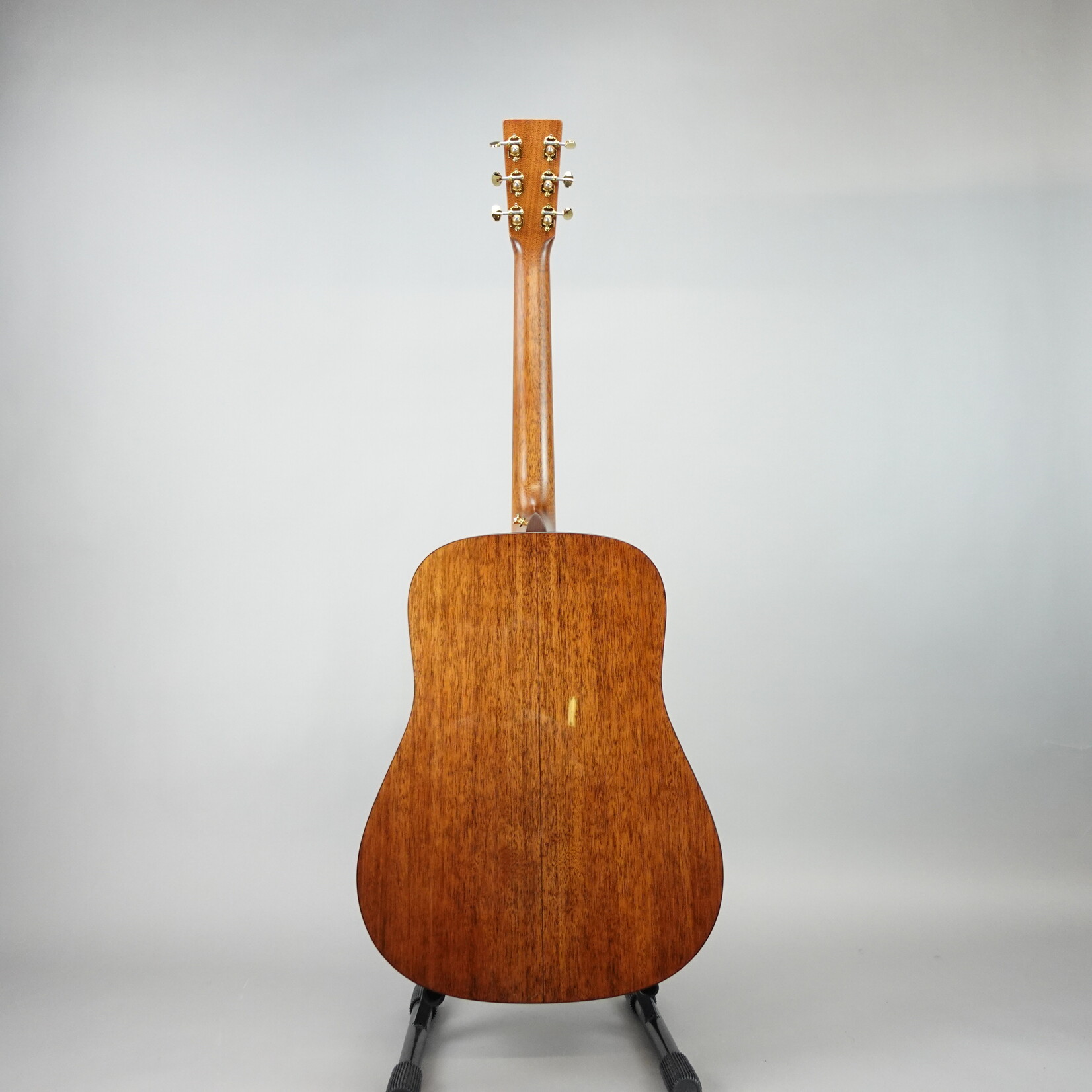 Martin D-18E Modern Deluxe Acoustic-Electric Guitar W/Hardshell Case - Natural