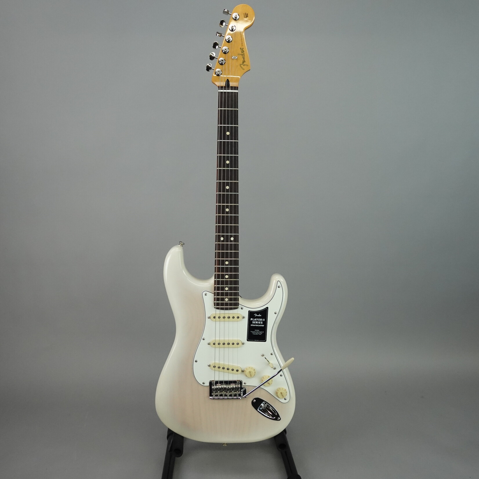 Fender Player II Stratocaster, Rosewood Fingerboard - White Blonde