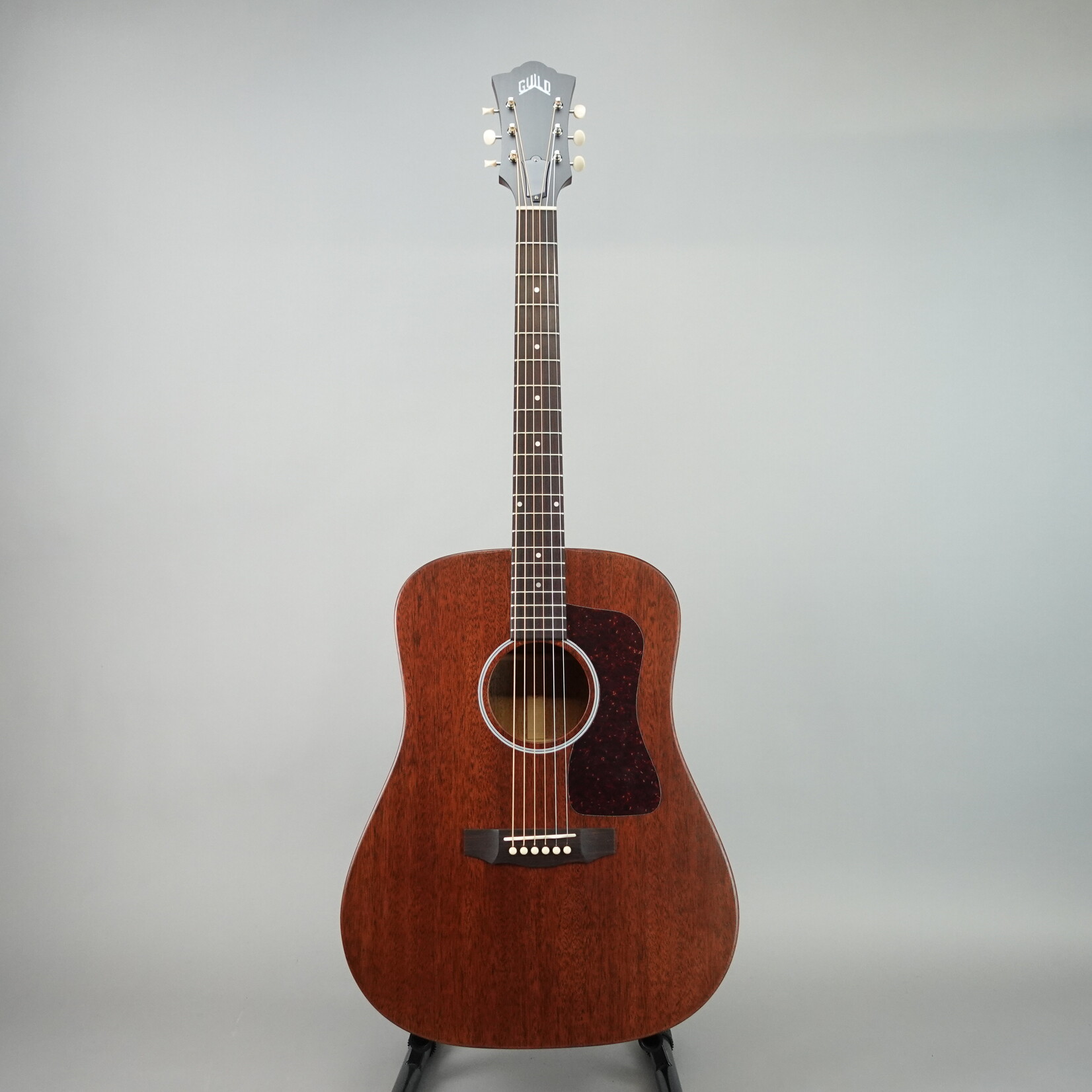 Guild D-20 Acoustic Guitar W/Case - Natural