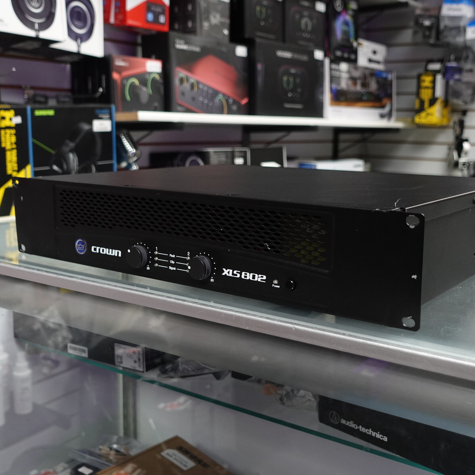Crown XLS 802 2-Channel Power Amplifier - (Used)