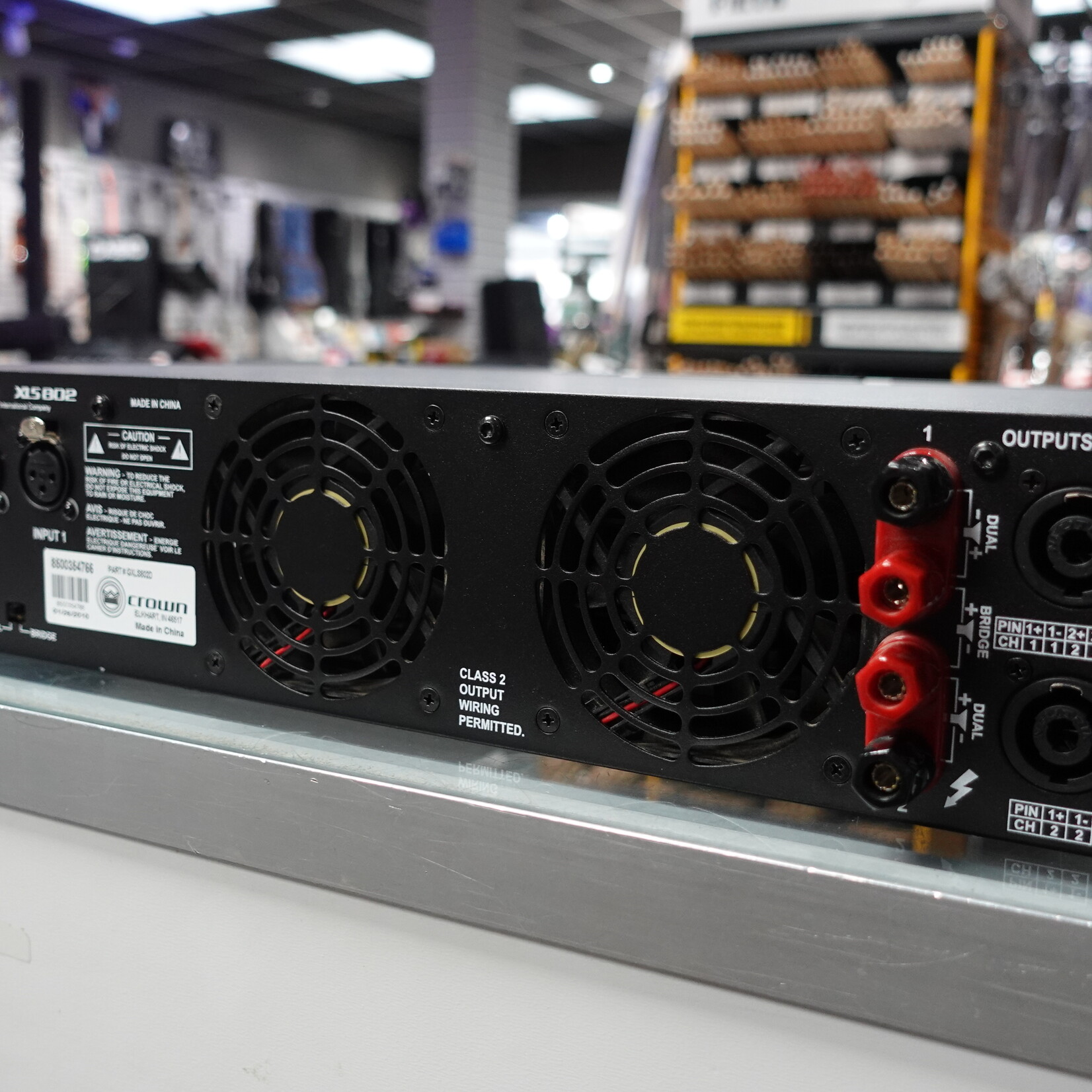 Crown XLS 802 2-Channel Power Amplifier - (Used)