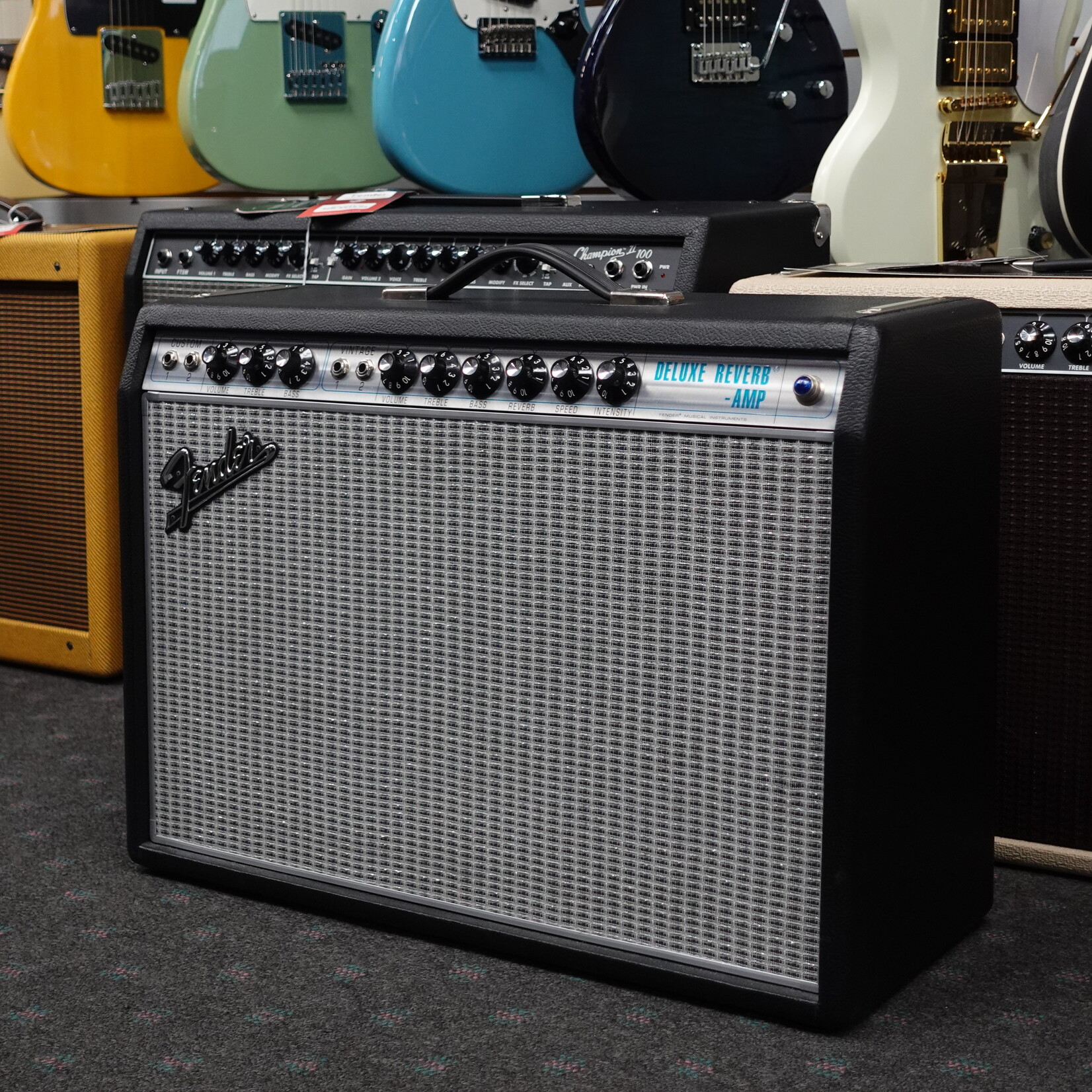 Fender '68 Custom Deluxe Reverb 1x12-inch 22-Watt Tube Combo Amp - (Used)