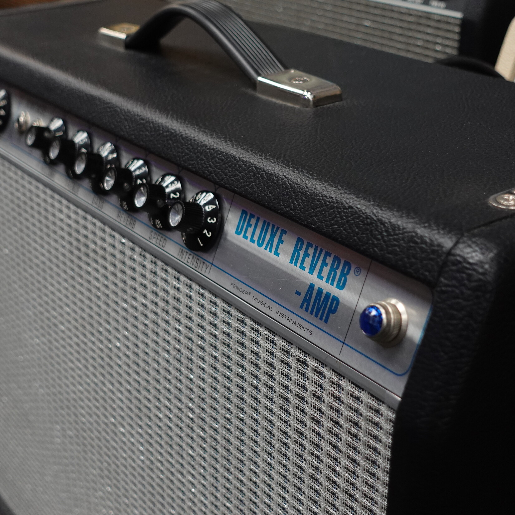 Fender '68 Custom Deluxe Reverb 1x12-inch 22-Watt Tube Combo Amp - (Used)