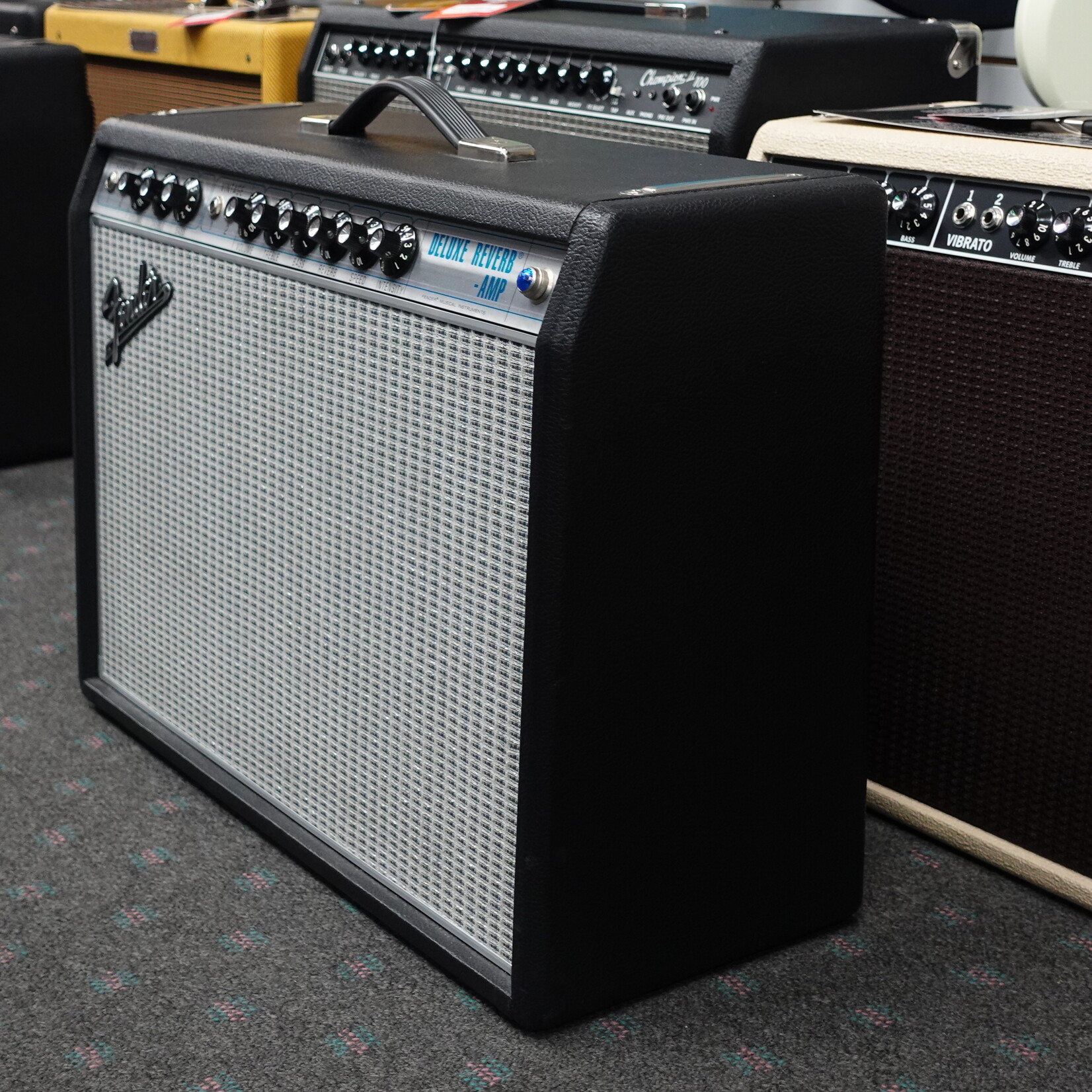 Fender '68 Custom Deluxe Reverb 1x12-inch 22-Watt Tube Combo Amp - (Used)