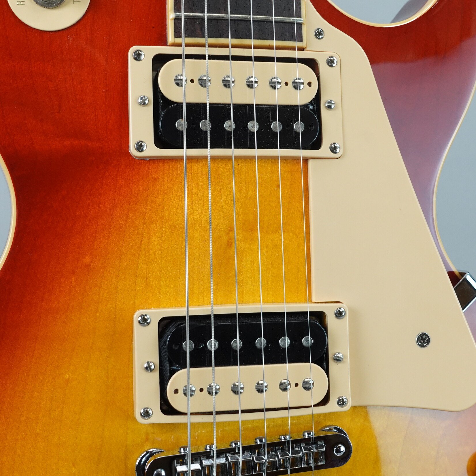 Gibson 2009 Les Paul Traditional Electric Guitar W/Case - Heritage Cherry Sunburst (Used)