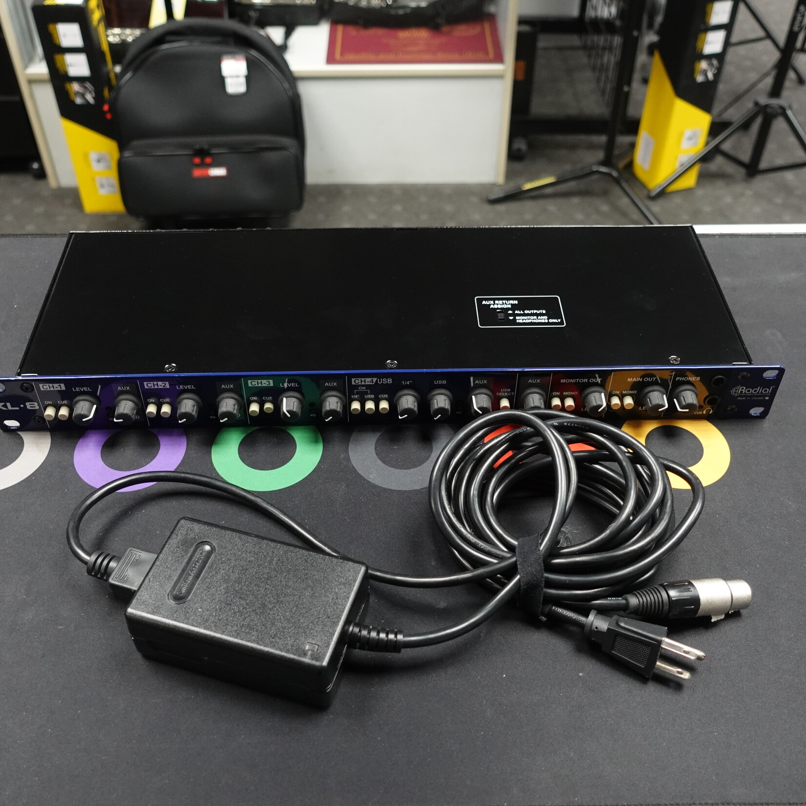 Radial Engineering KL-8 Rackmount Keyboard Mixing Station - (Used)