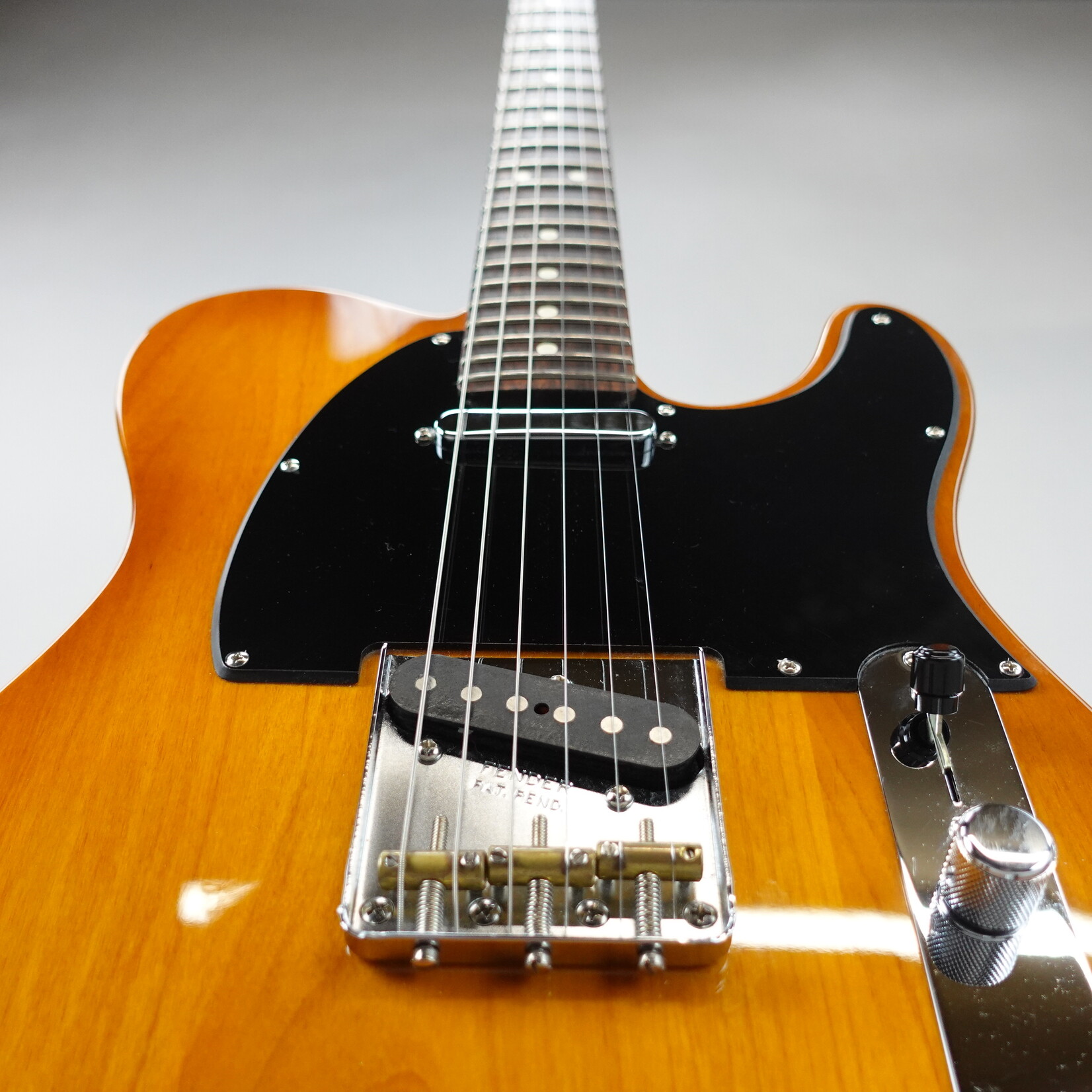 Fender American Performer Telecaster W/Gig Bag - Honey Burst (Used)