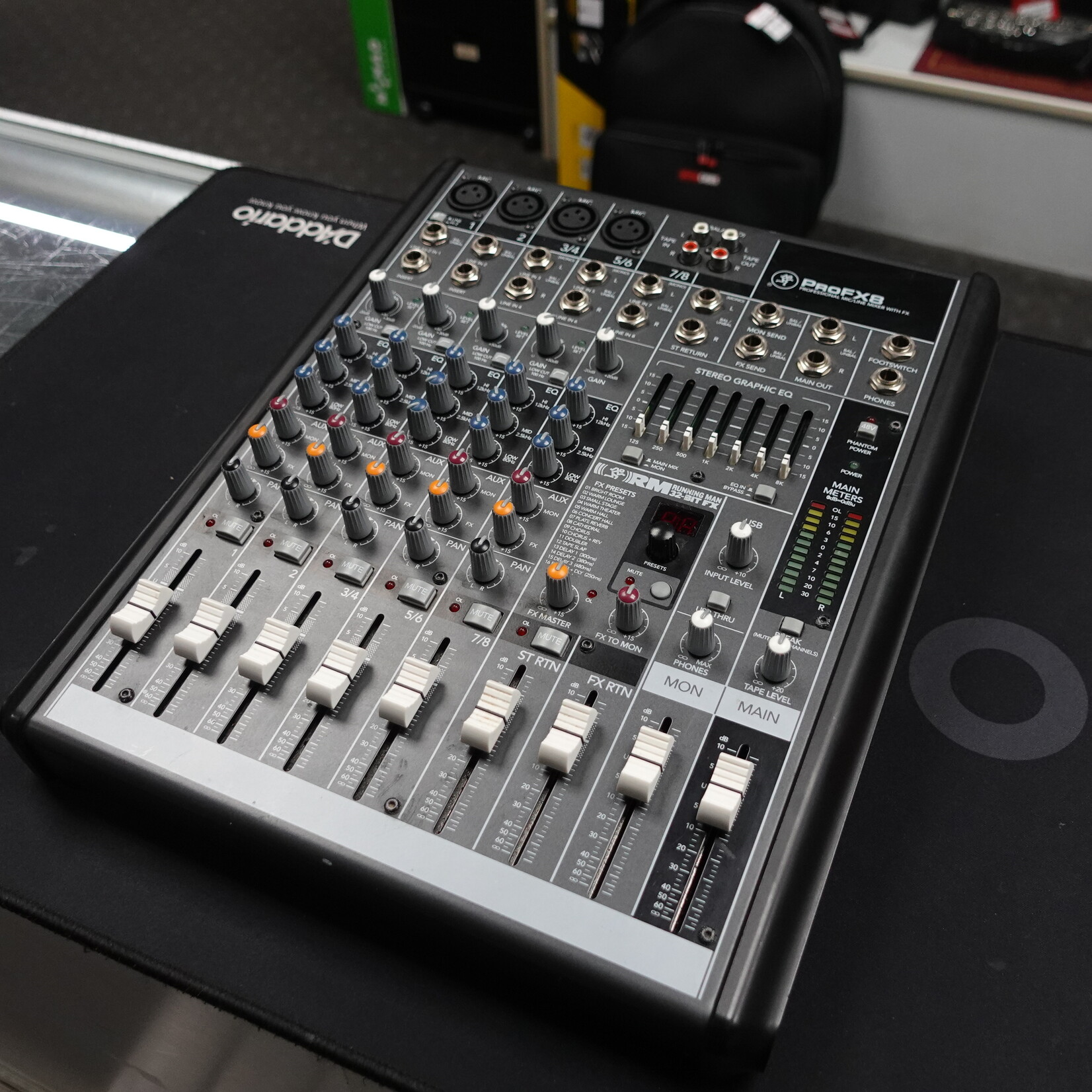Mackie ProFX8 8 Channel Compact Mixer w/FX - (Used)