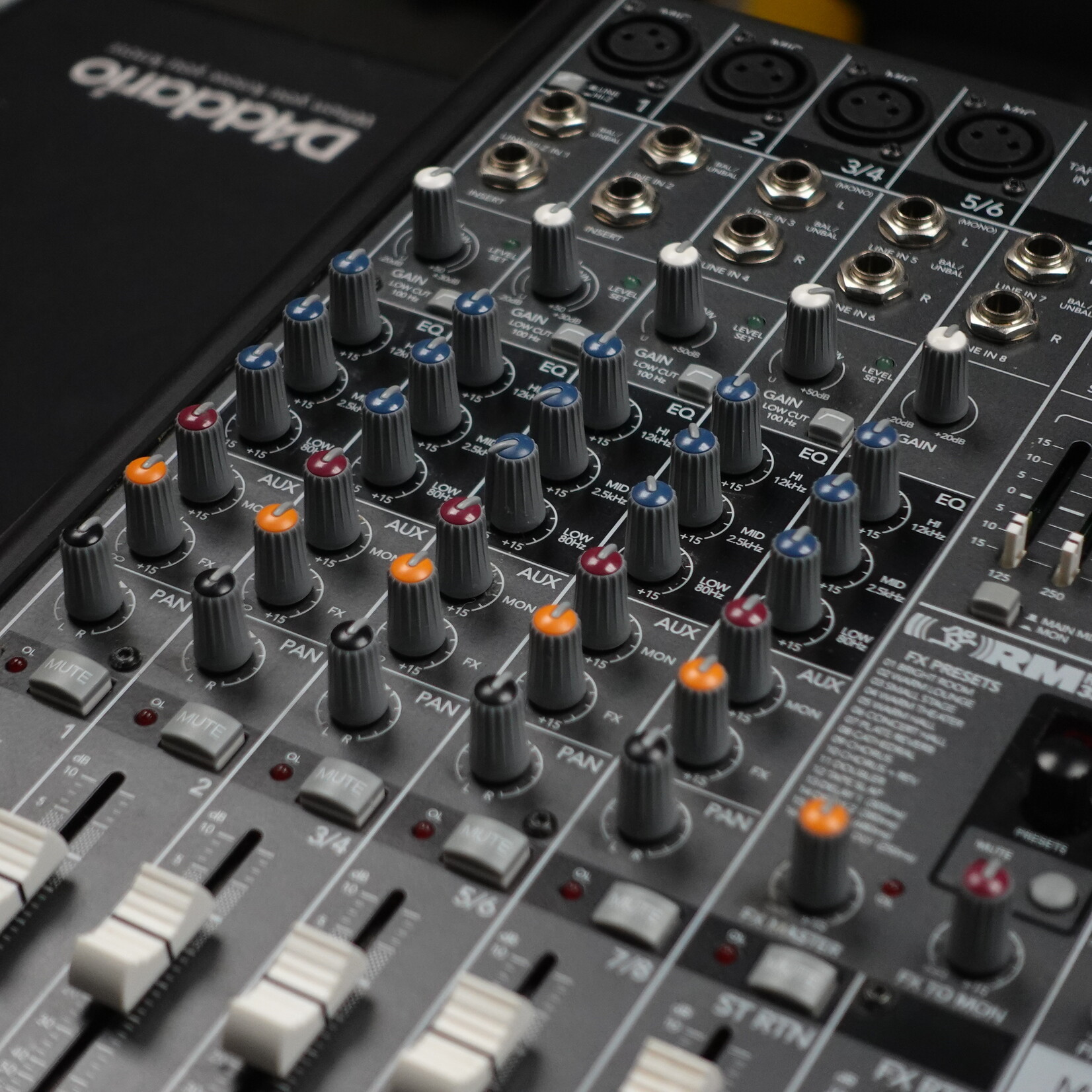 Mackie ProFX8 8 Channel Compact Mixer w/FX - (Used)