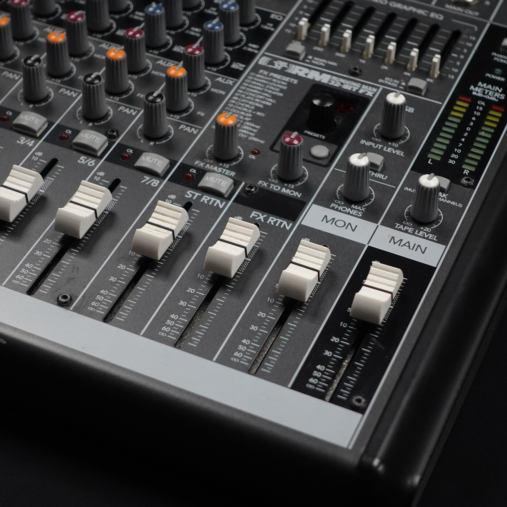 Mackie ProFX8 8 Channel Compact Mixer w/FX - (Used)