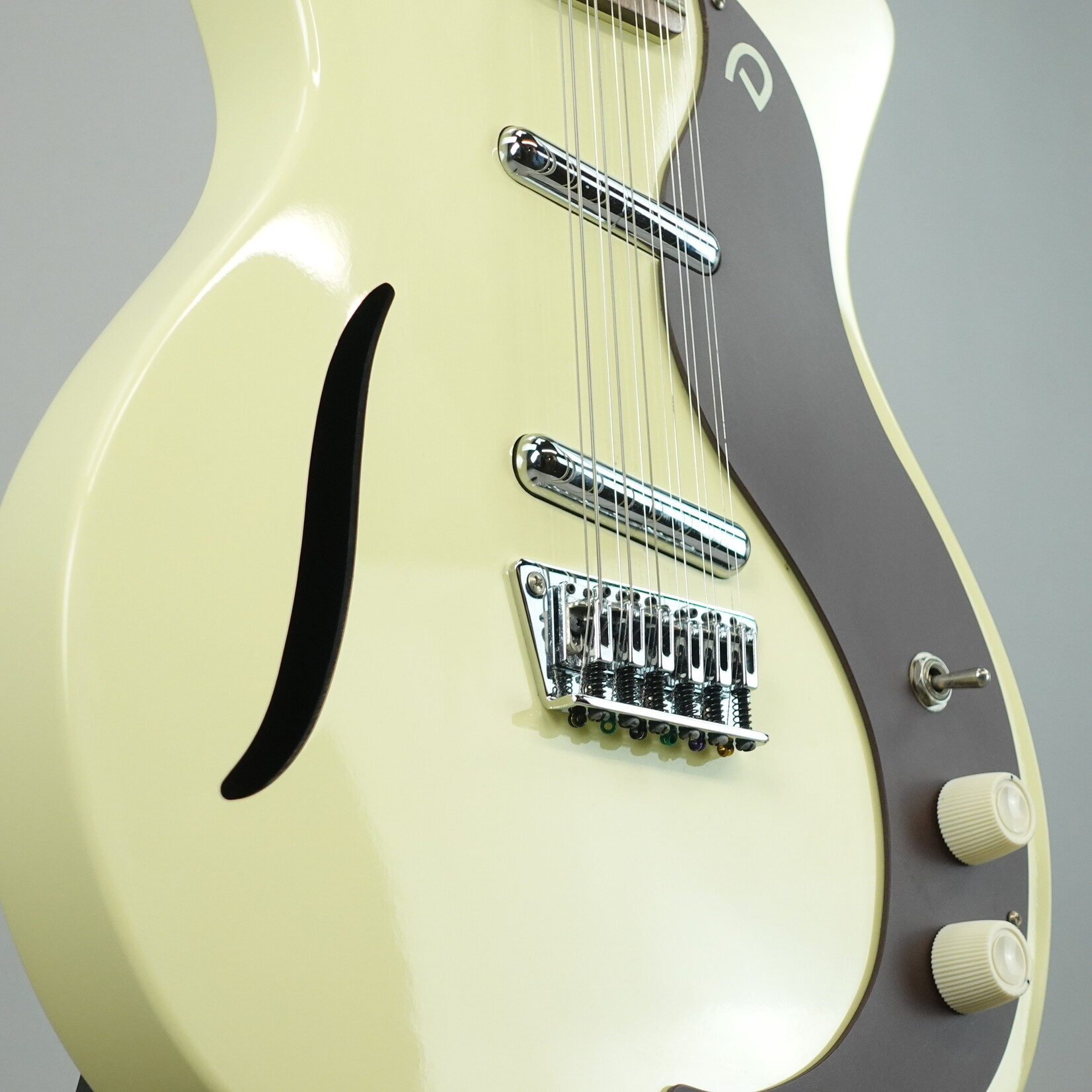 Danelectro 59' 12 String Semi-Hollowbody Electric Guitar W/Gig Bag - Vintage White