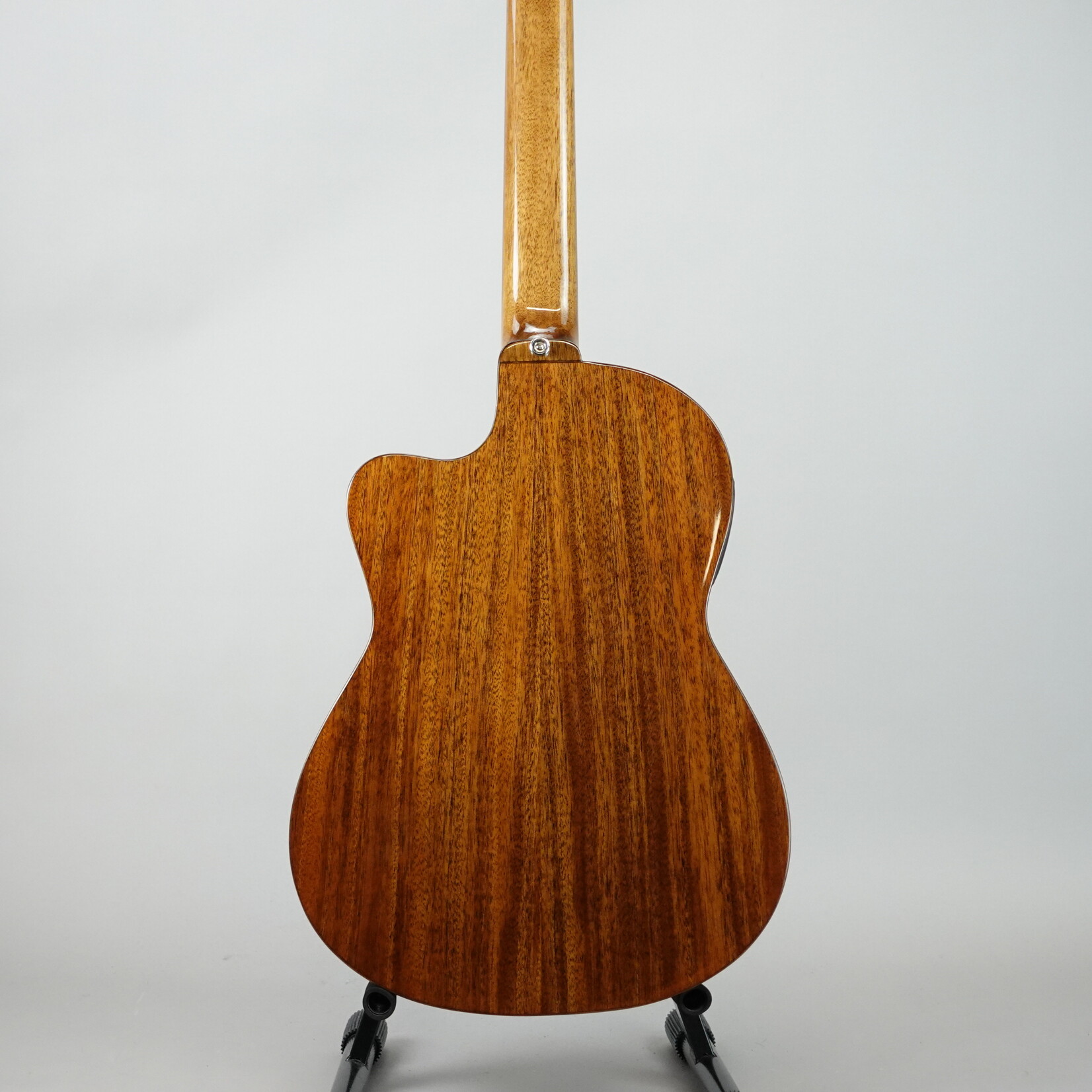 Alvarez AC65CE Artist Classical Acoustic Electric w/Cutaway EQ & Tuner (Used)