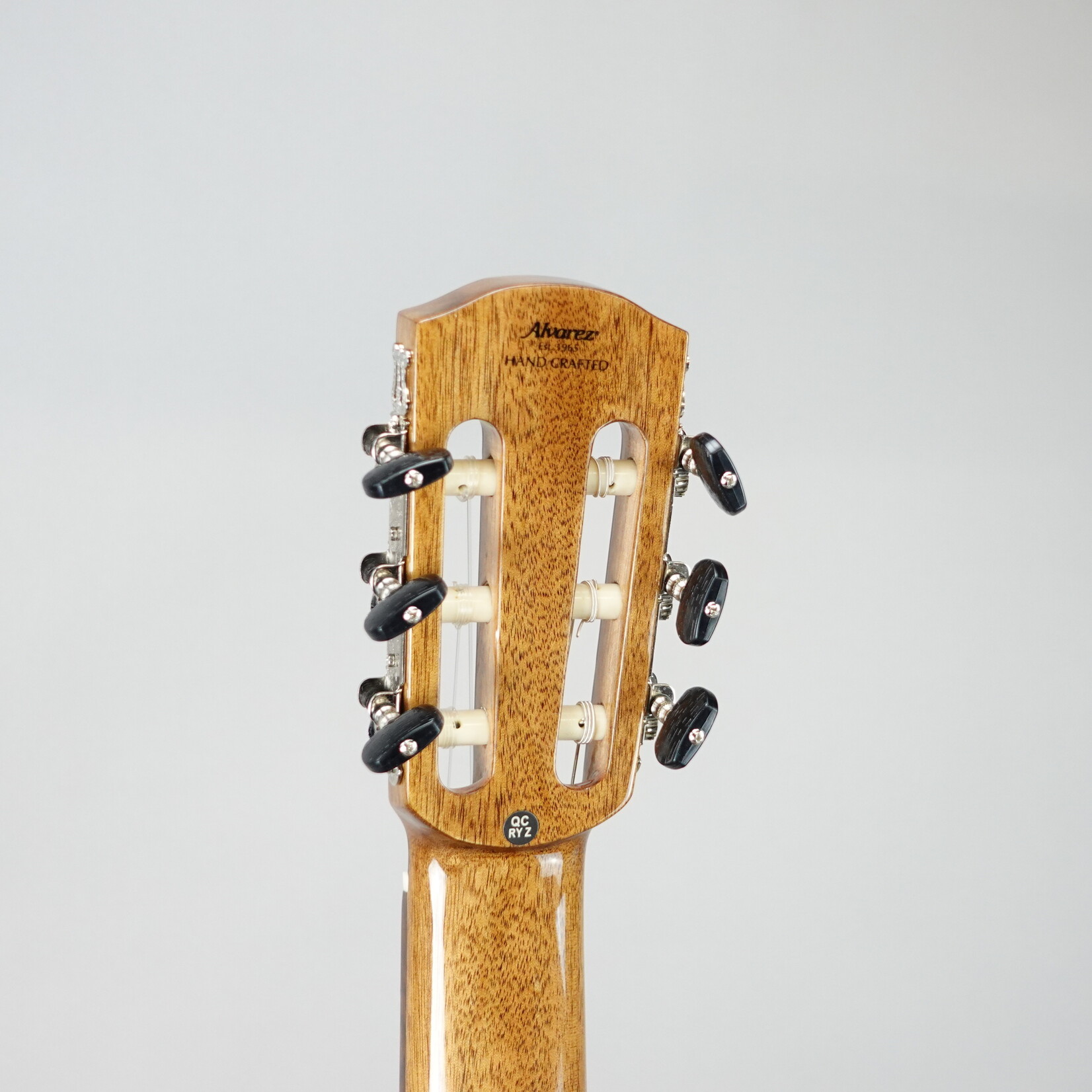 Alvarez AC65CE Artist Classical Acoustic Electric w/Cutaway EQ & Tuner (Used)