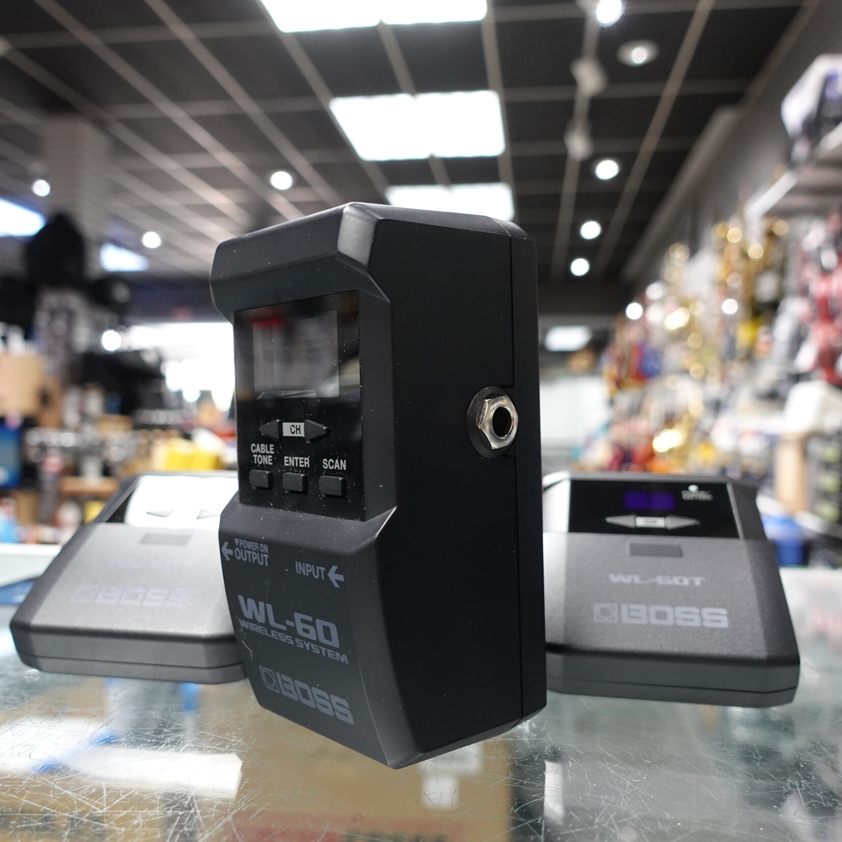 Boss WL-60 Guitar Wireless System W/2 Transmitters - (Used)