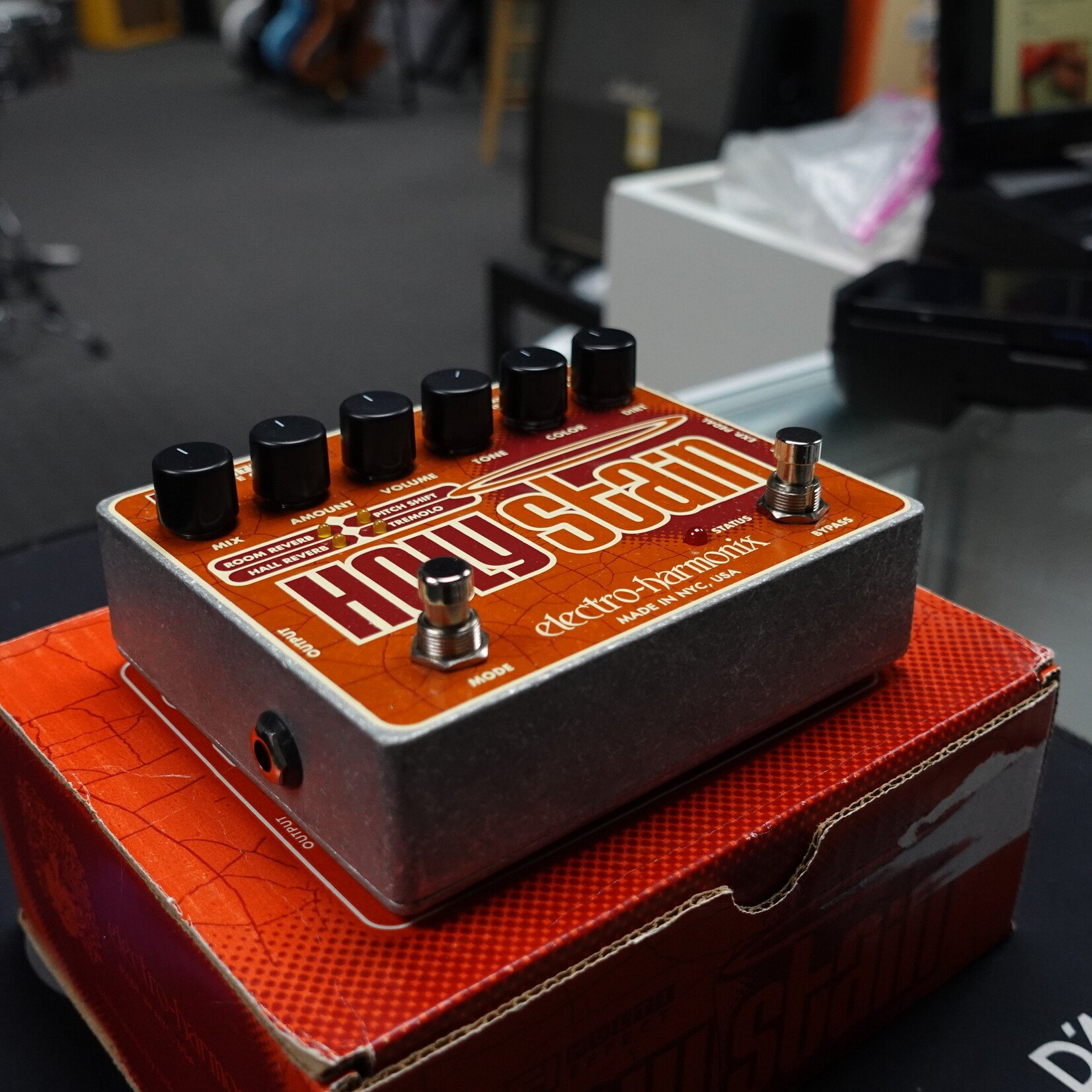 Electro-Harmonix Holy Stain Distortion / Reverb / Pitch / Tremolo Multi-Effect - (Used)
