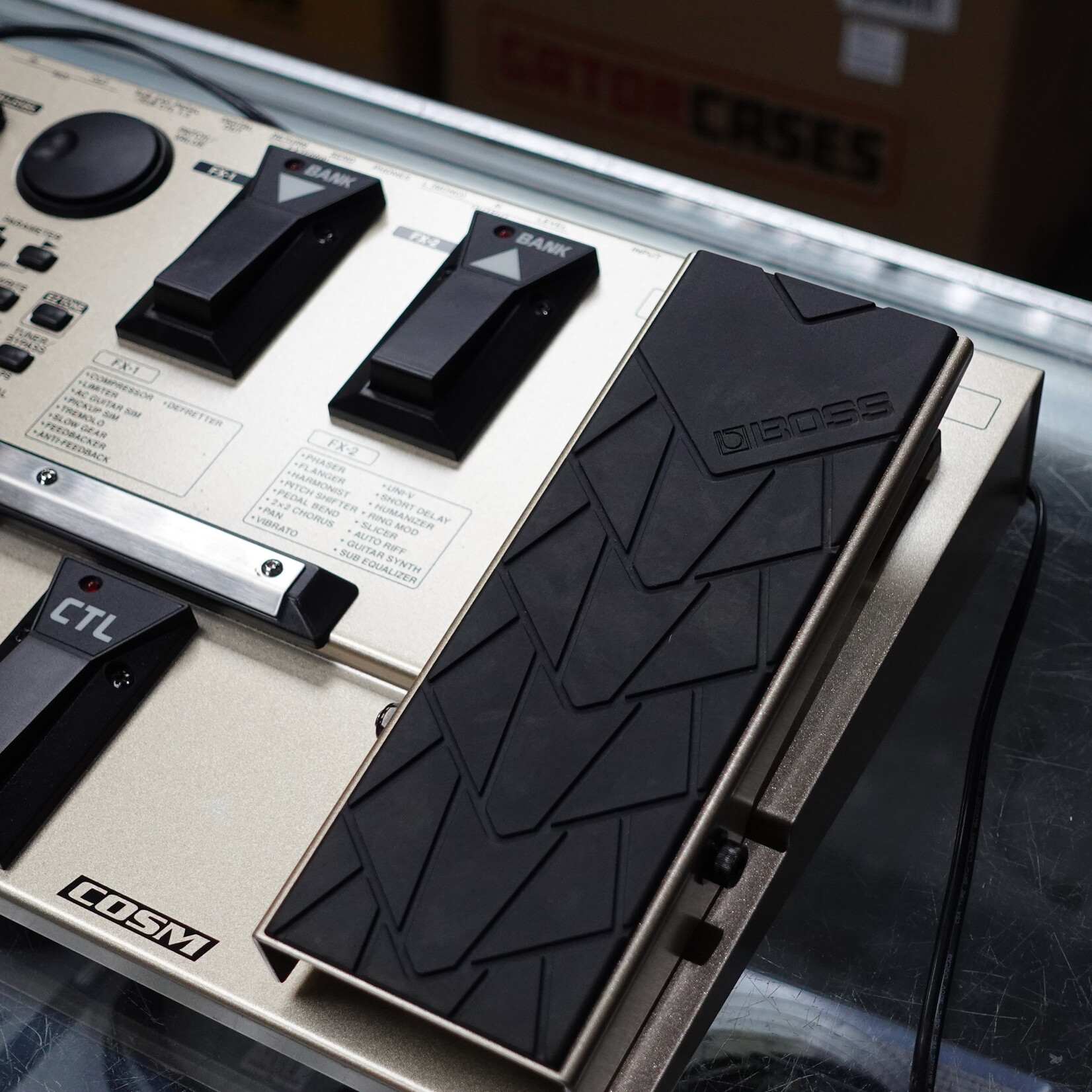 Boss GT-6 Multi Effects Pedals W/Carry Bag - (Used)