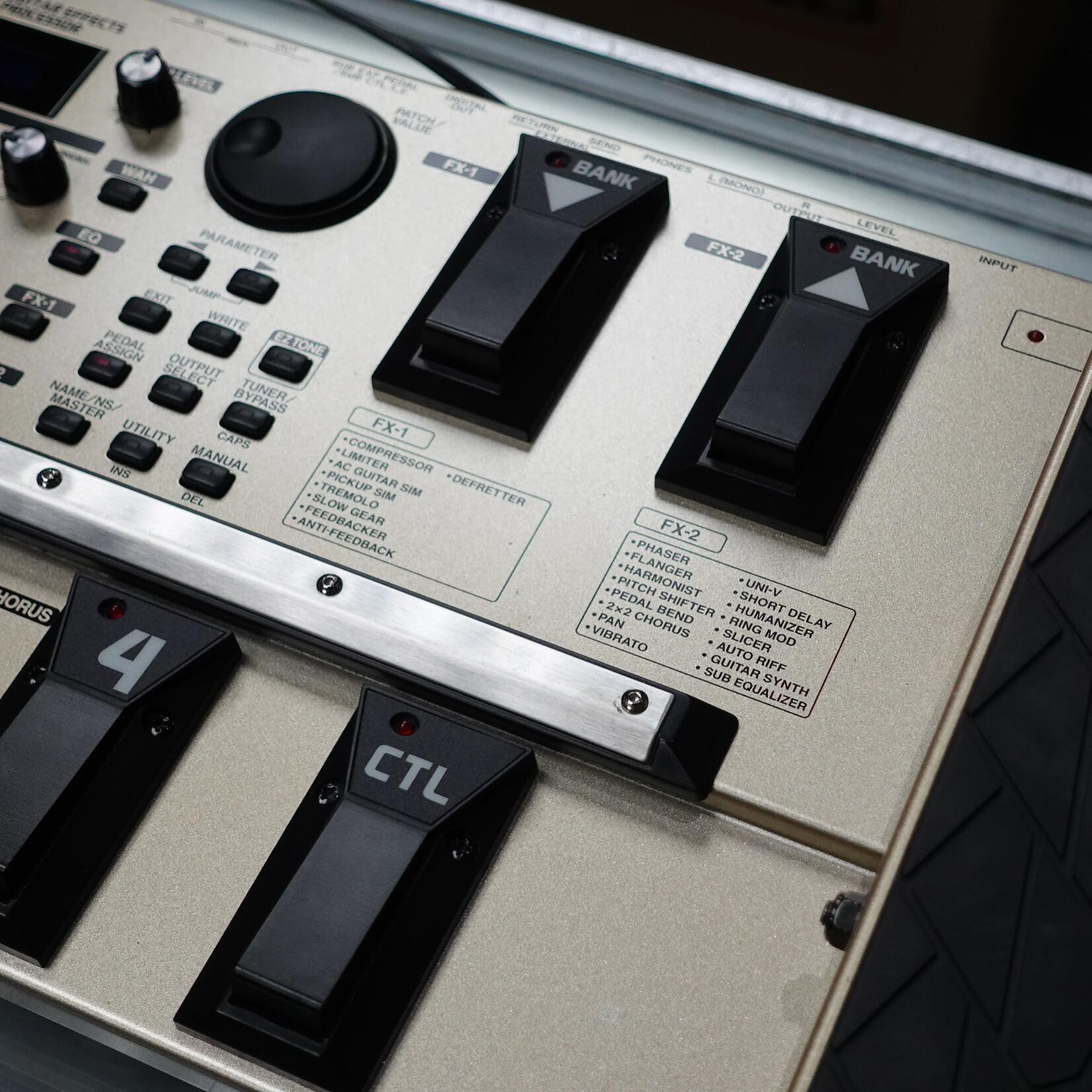 Boss GT-6 Multi Effects Pedals W/Carry Bag - (Used)