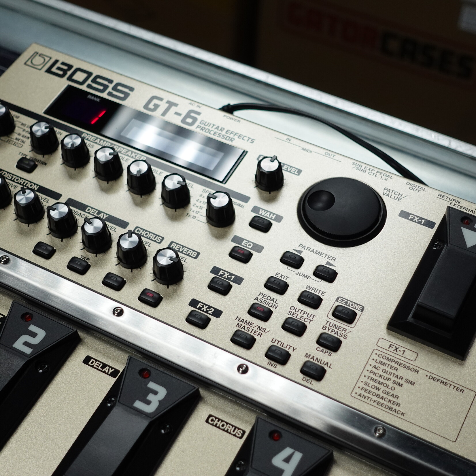 Boss GT-6 Multi Effects Pedals W/Carry Bag - (Used)