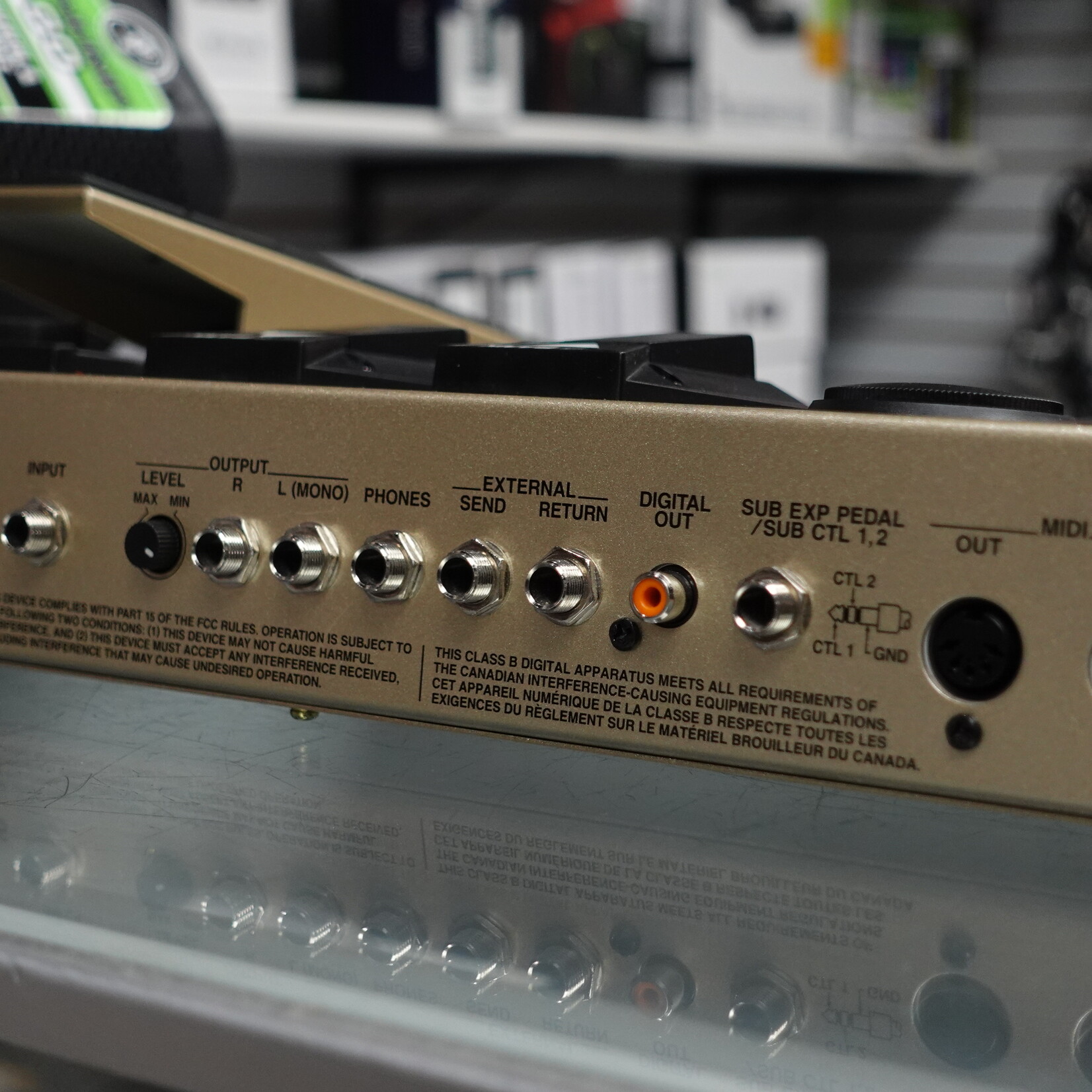 Boss GT-6 Multi Effects Pedals W/Carry Bag - (Used)