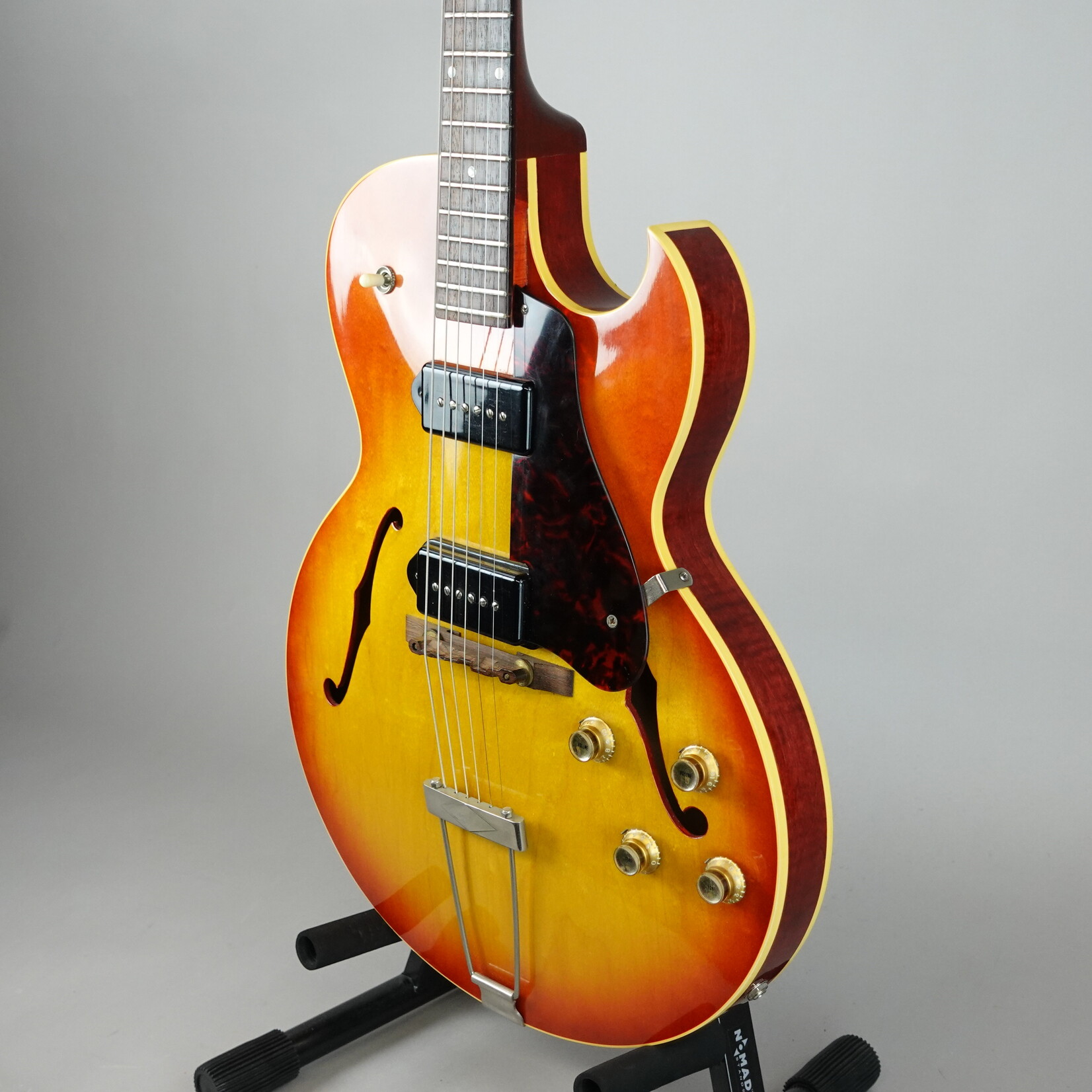 Gibson (Circa 1964) ES-125 Hollowbody Guitar W/Original Case - Cherry Sunburst (Used)