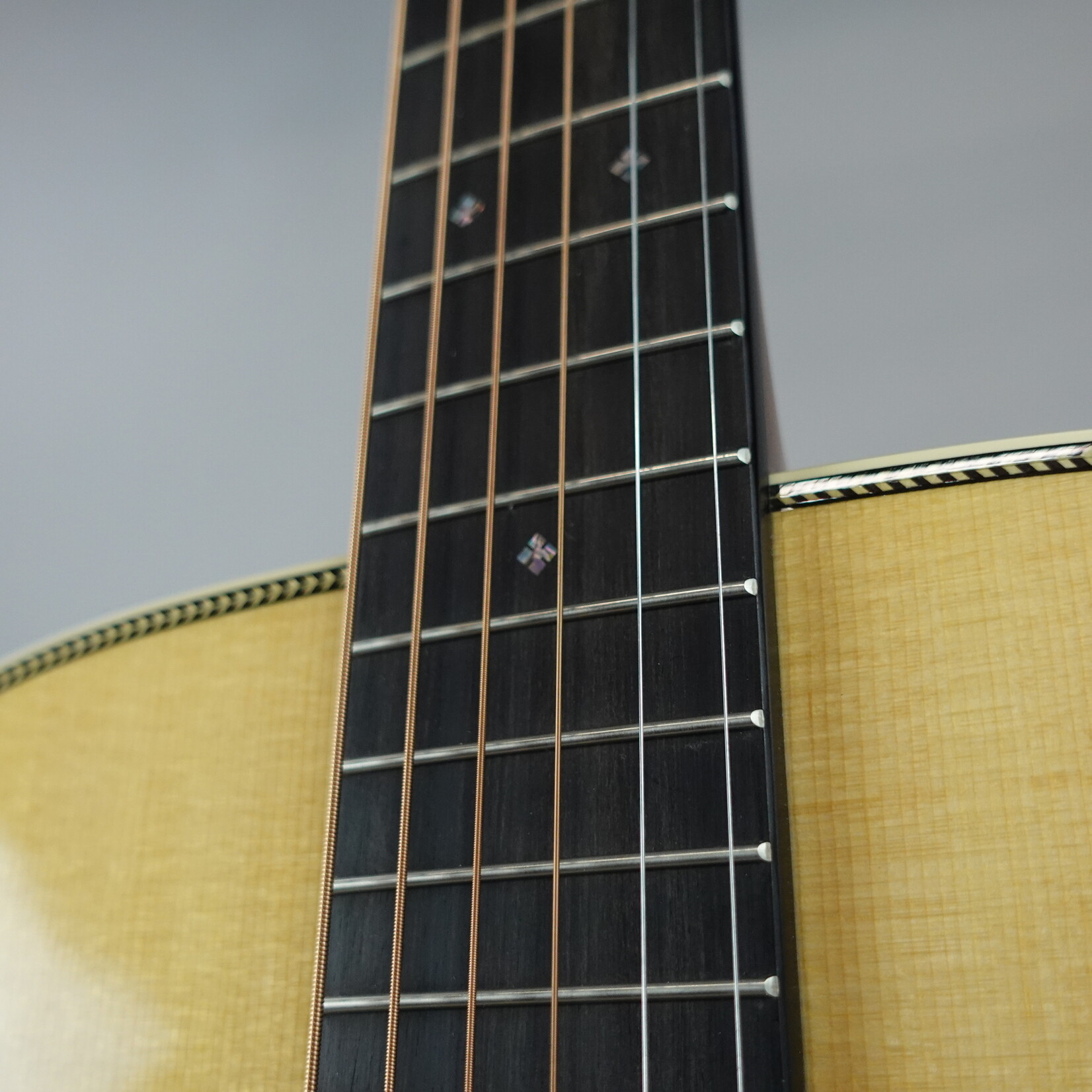 Martin Super HD-28 Acoustic Guitar W/Case - Natural